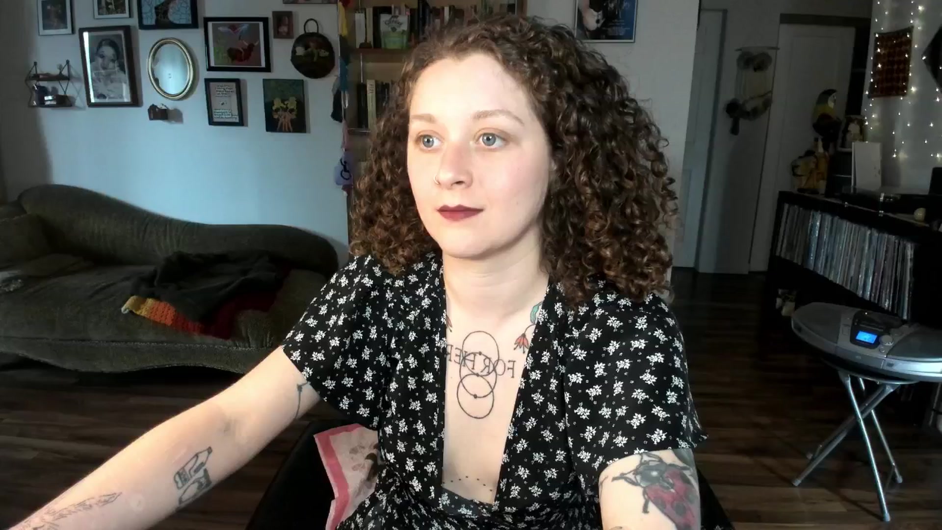 Gallery image thumbnail from PeachyQueen_'s myfreecams stream on, 04/30/2025, 21:28 image 19 of 20