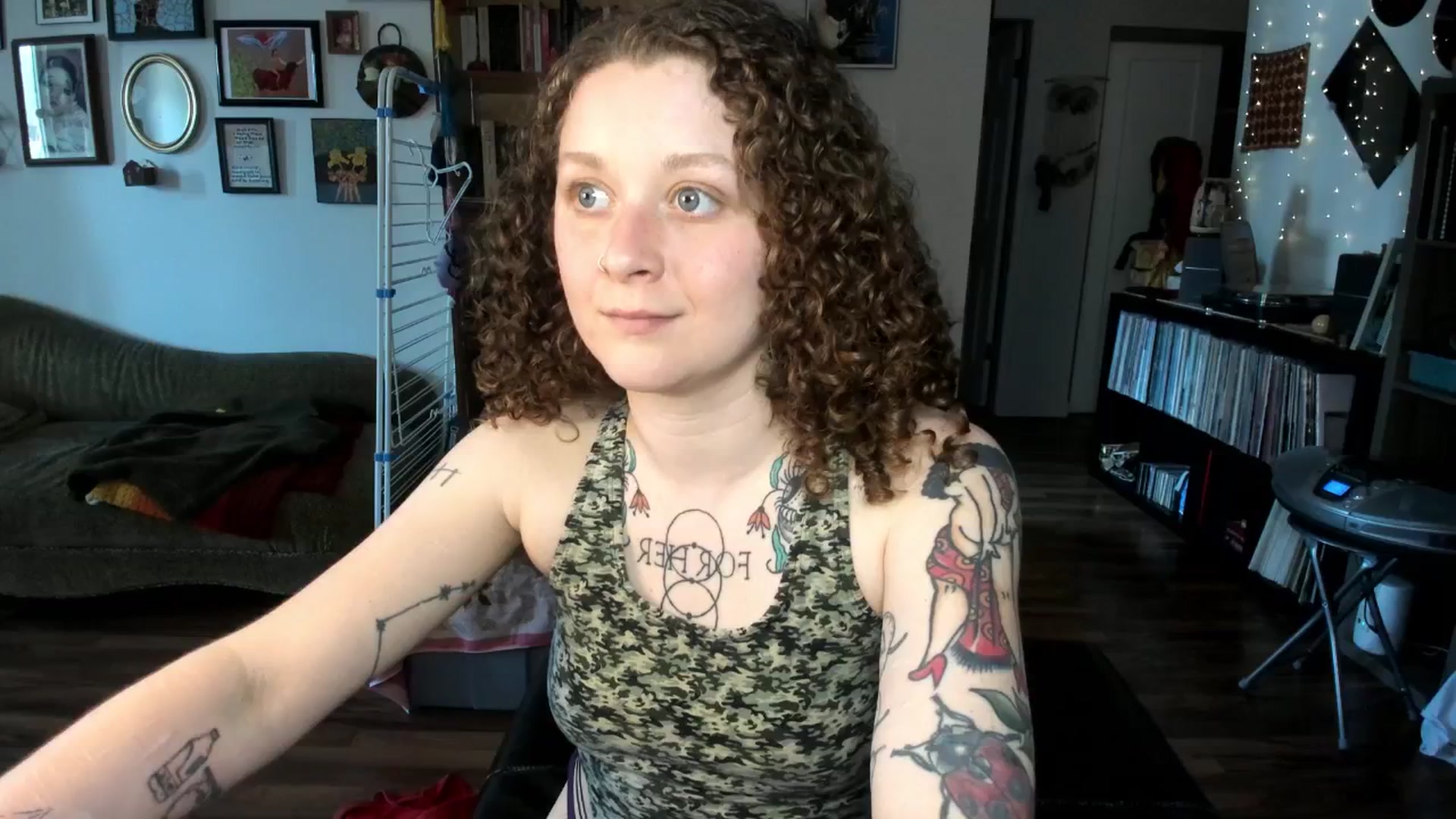 Gallery image thumbnail from PeachyQueen_'s myfreecams stream on, 05/02/2025, 18:56 image 12 of 20