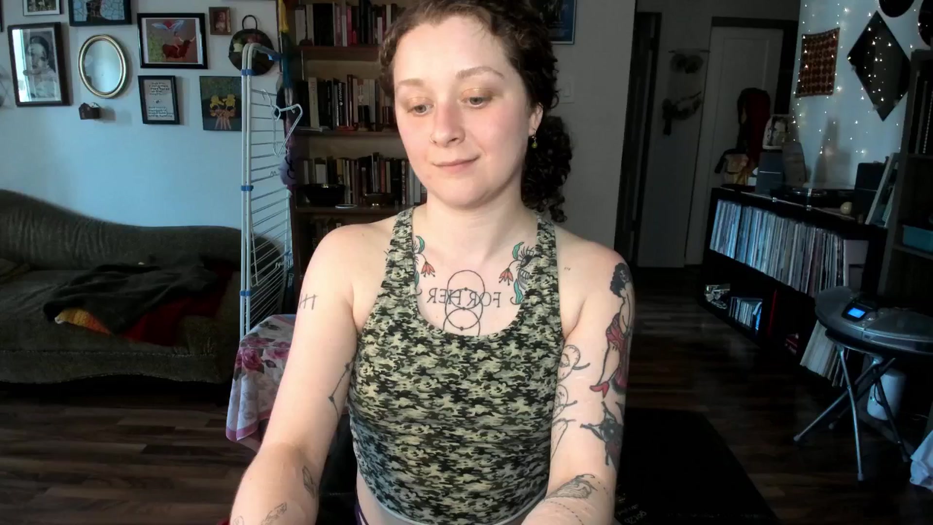 Gallery image thumbnail from PeachyQueen_'s myfreecams stream on, 05/02/2025, 18:56 image 17 of 20