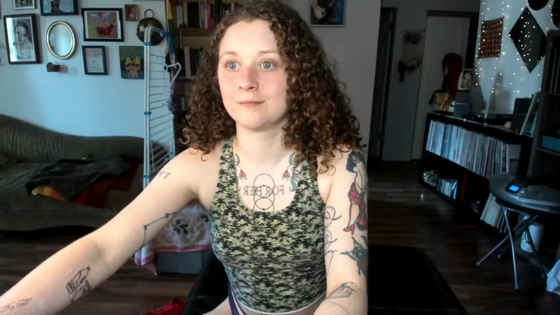 Gallery image thumbnail from PeachyQueen_'s myfreecams stream on, 05/02/2025, 18:56 image 2 of 20