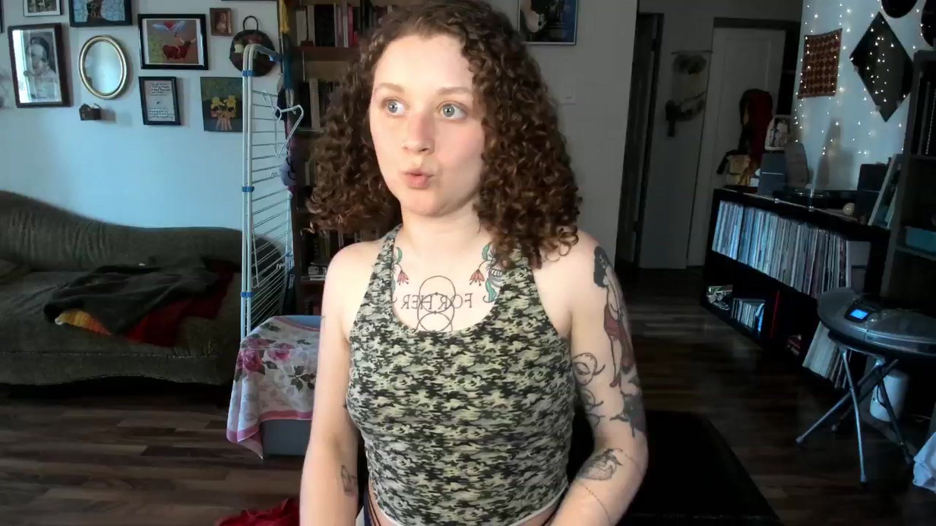 Gallery image thumbnail from PeachyQueen_'s myfreecams stream on, 05/02/2025, 18:56 image 13 of 20