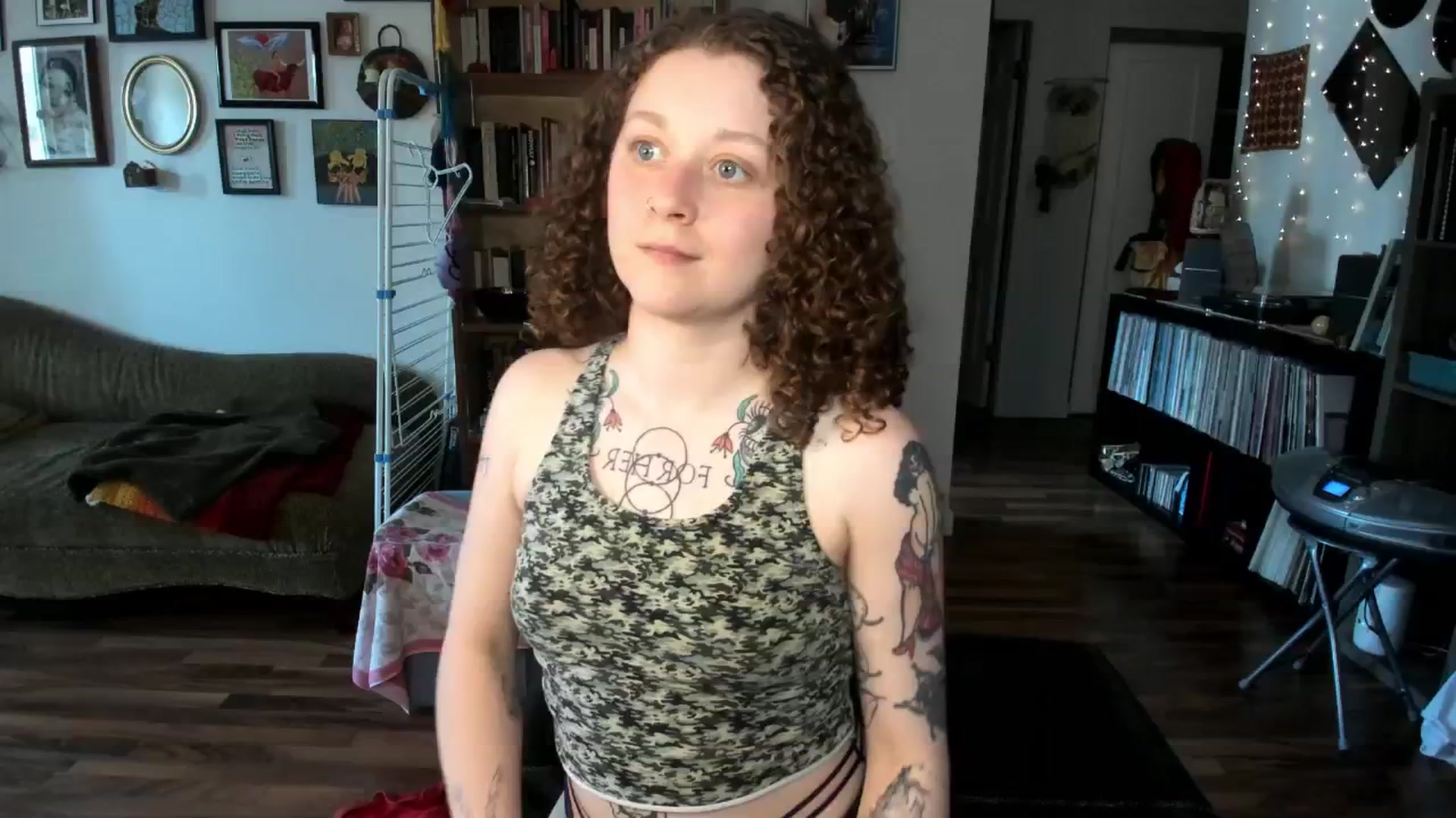 Gallery image thumbnail from PeachyQueen_'s myfreecams stream on, 05/02/2025, 18:56 image 11 of 20