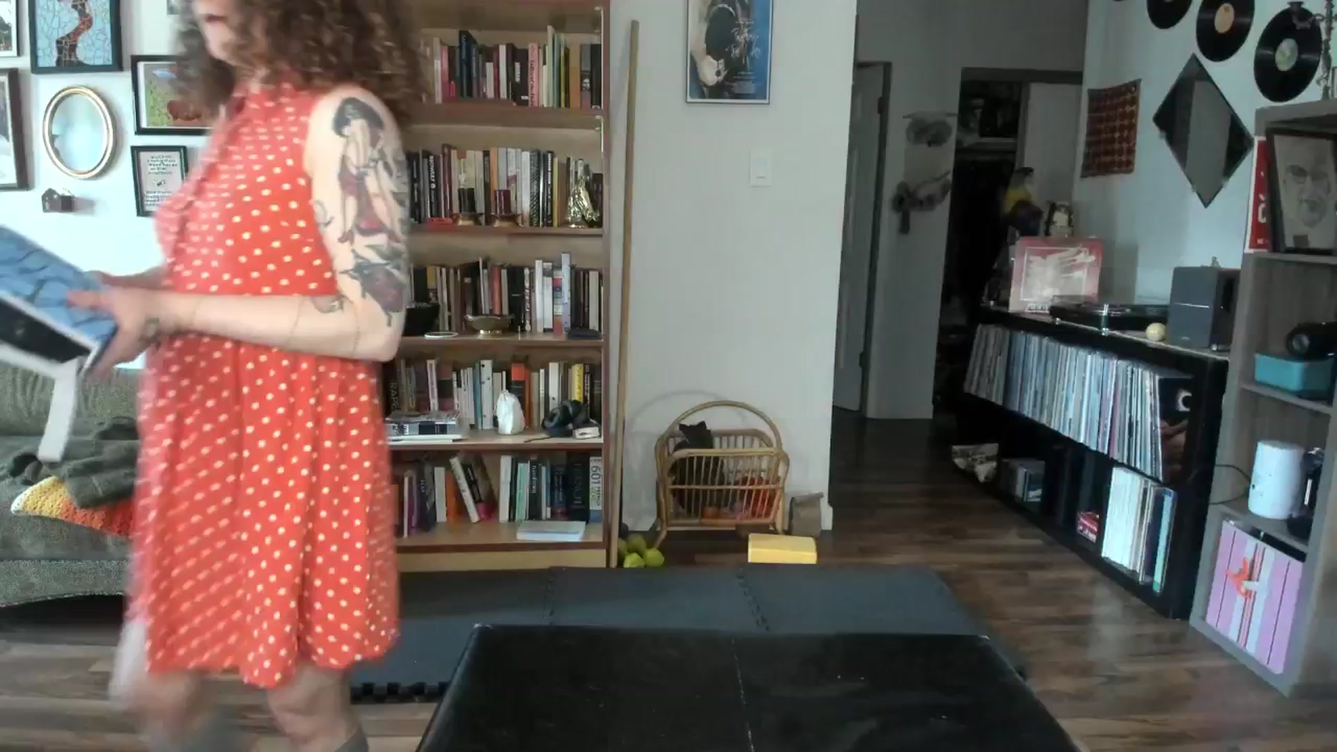 Gallery image thumbnail from PeachyQueen_'s myfreecams stream on, 05/05/2025, 21:37 image 1 of 20