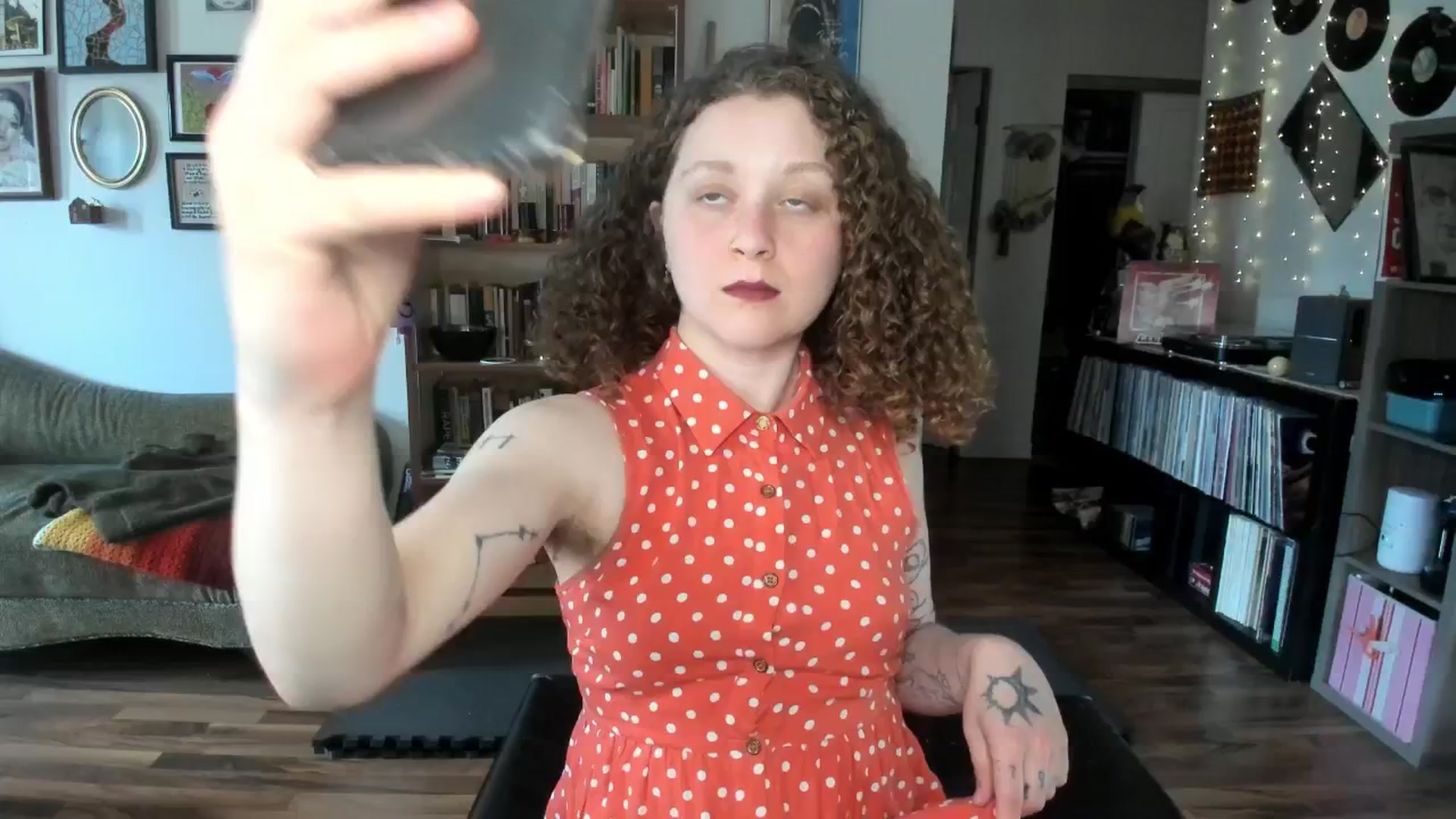 Gallery image thumbnail from PeachyQueen_'s myfreecams stream on, 05/05/2025, 21:37 image 2 of 20