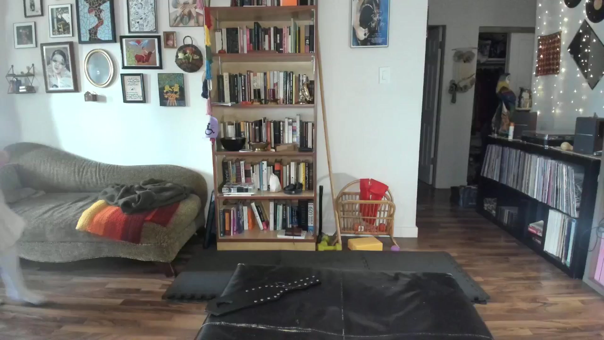 Gallery image thumbnail from PeachyQueen_'s myfreecams stream on, 05/13/2025, 21:16 image 14 of 20