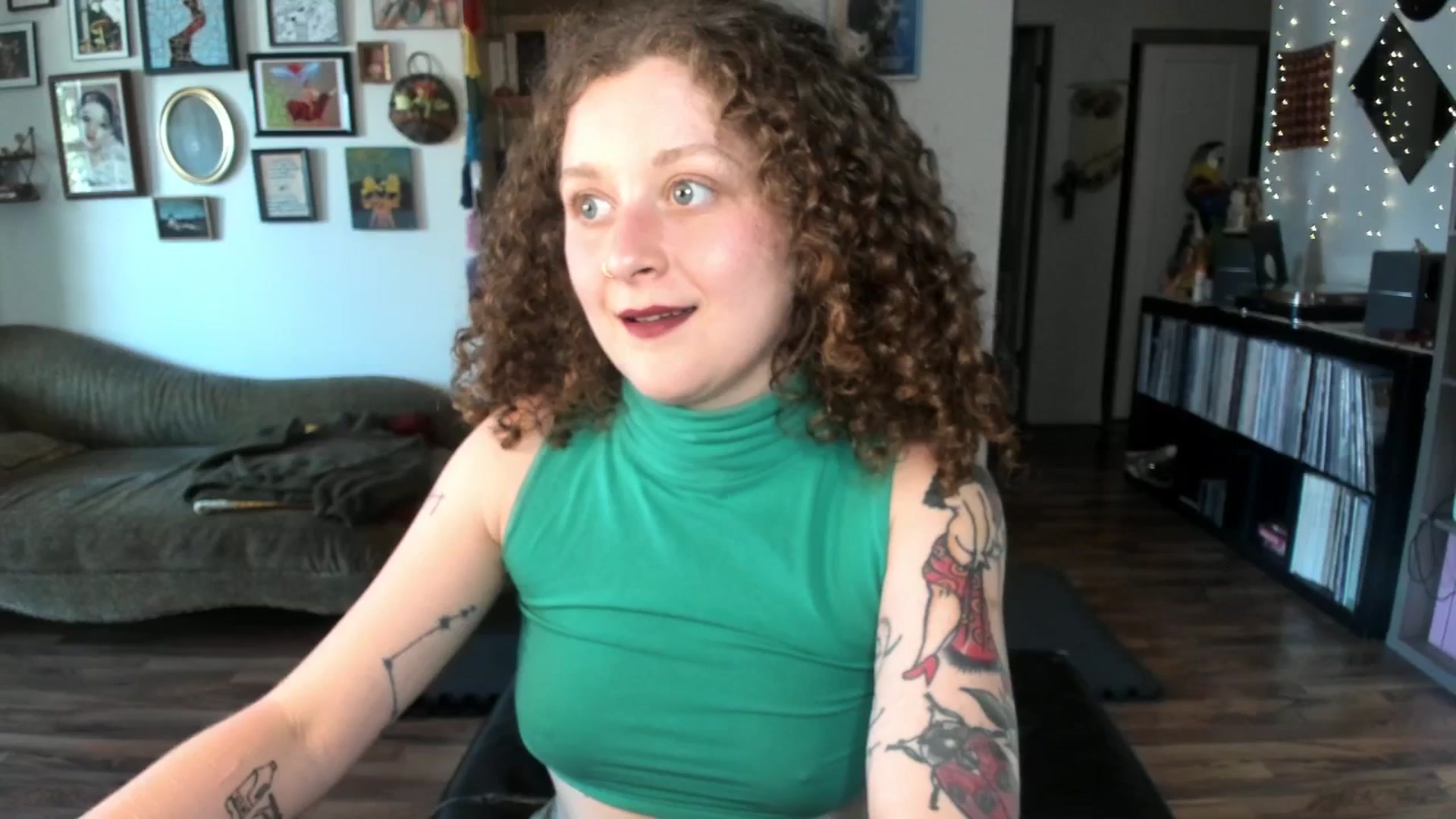 Gallery image thumbnail from PeachyQueen_'s myfreecams stream on, 05/26/2025, 20:41 image 19 of 20