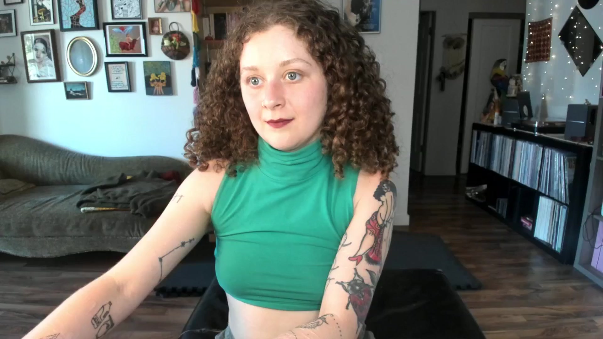 Gallery image thumbnail from PeachyQueen_'s myfreecams stream on, 05/26/2025, 20:41 image 20 of 20