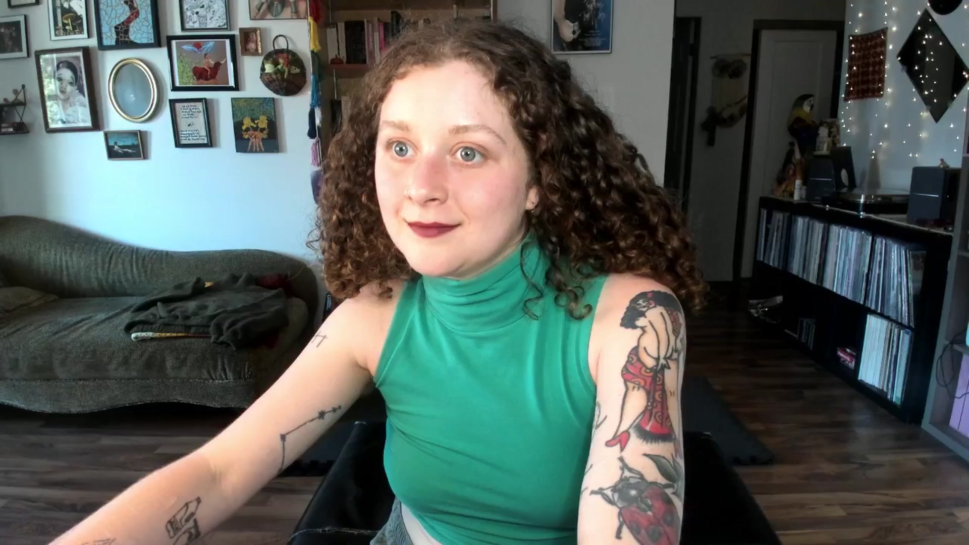 Gallery image thumbnail from PeachyQueen_'s myfreecams stream on, 05/26/2025, 20:41 image 9 of 20