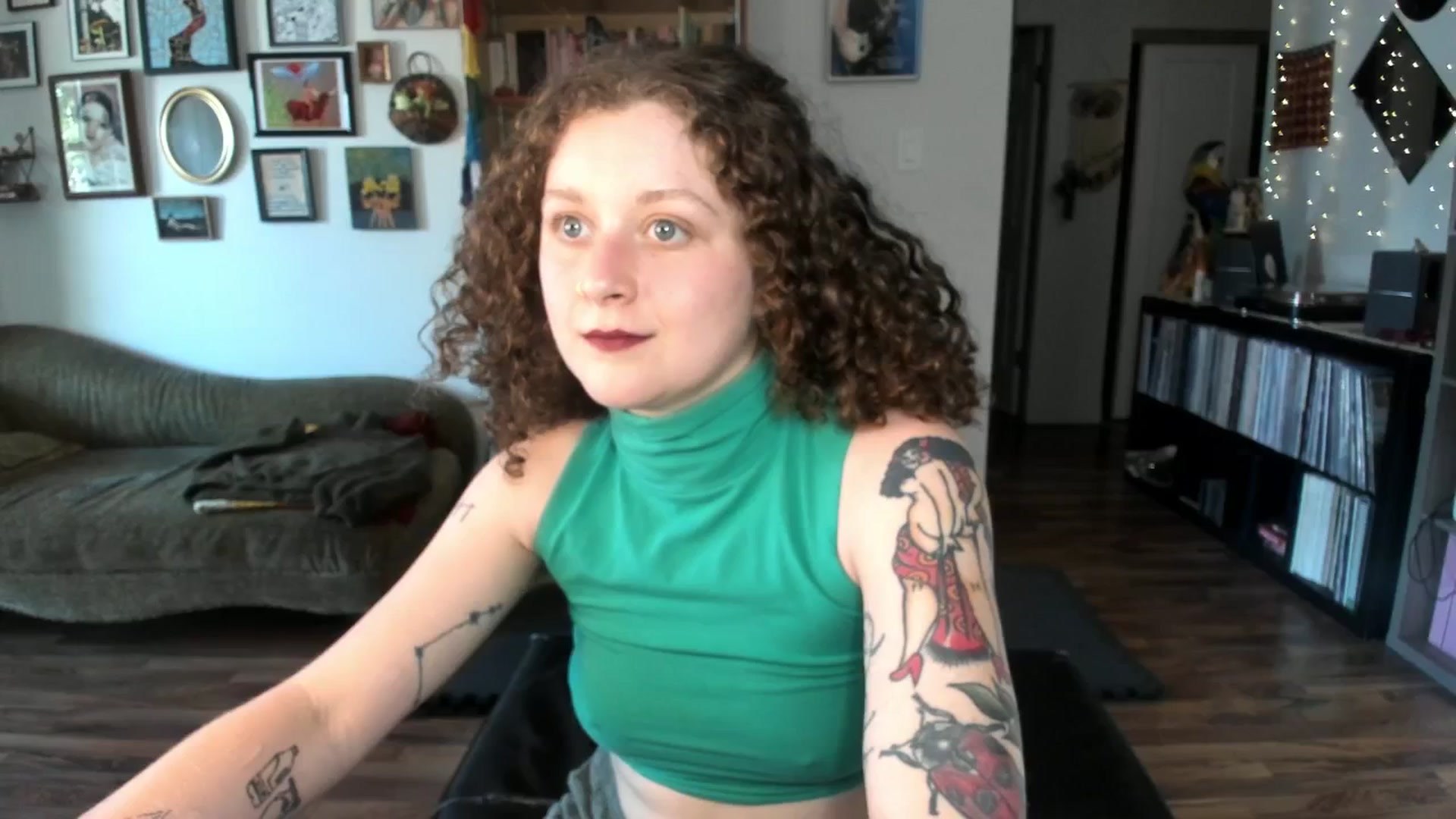 Gallery image thumbnail from PeachyQueen_'s myfreecams stream on, 05/26/2025, 20:41 image 15 of 20