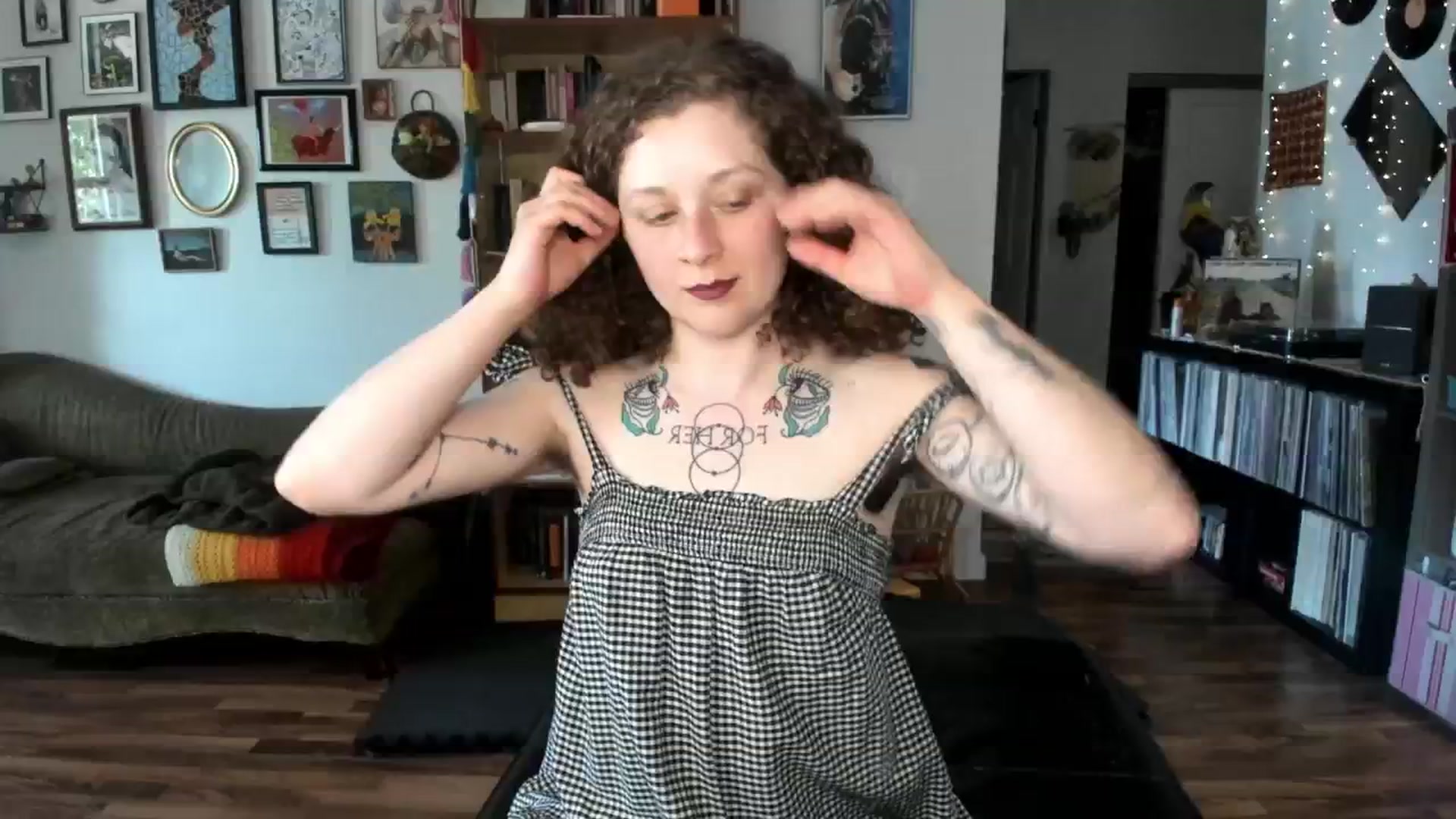 Gallery image thumbnail from PeachyQueen_'s myfreecams stream on, 06/05/2025, 20:06 image 2 of 20