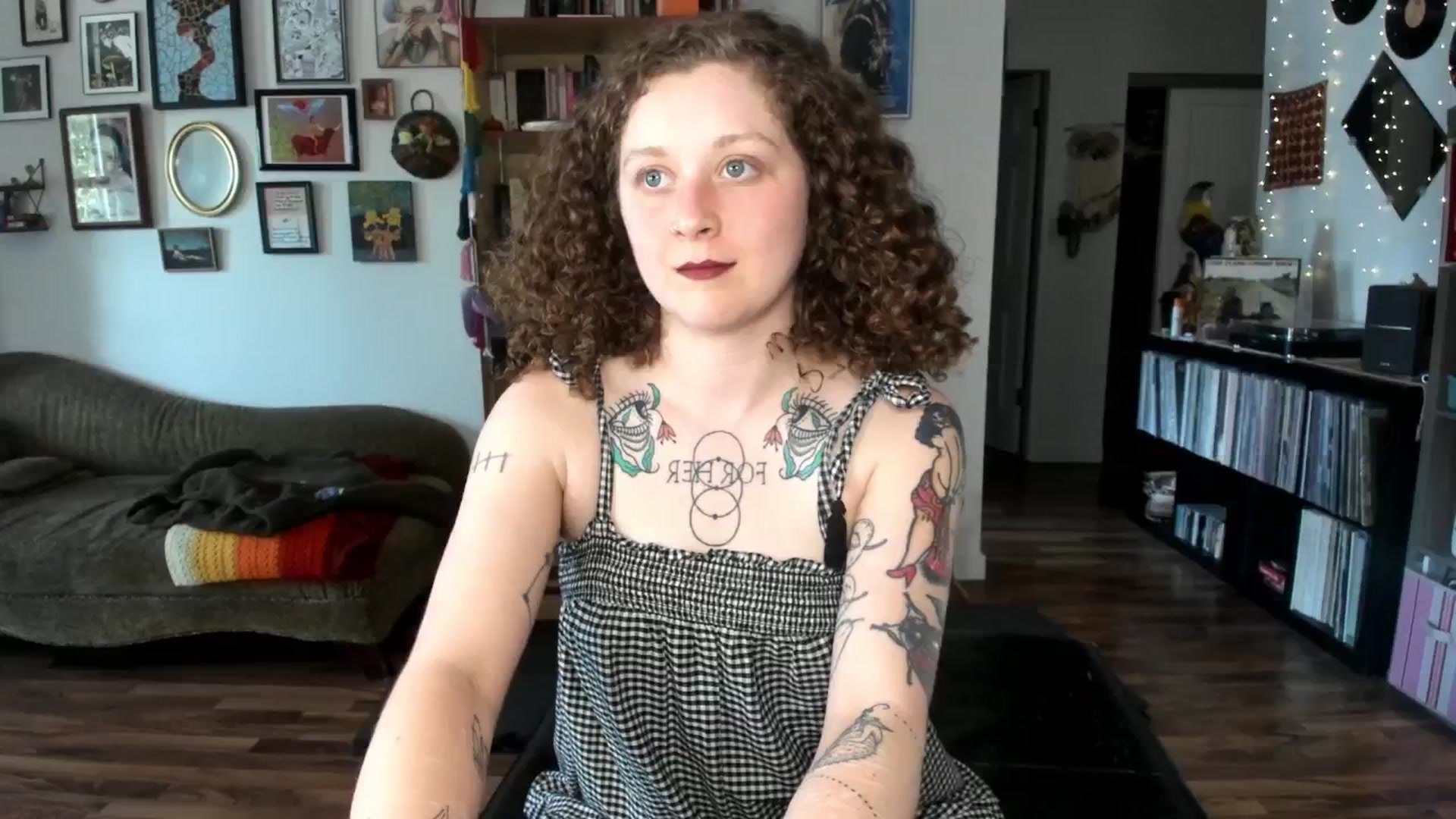 Gallery image thumbnail from PeachyQueen_'s myfreecams stream on, 06/05/2025, 20:06 image 1 of 20