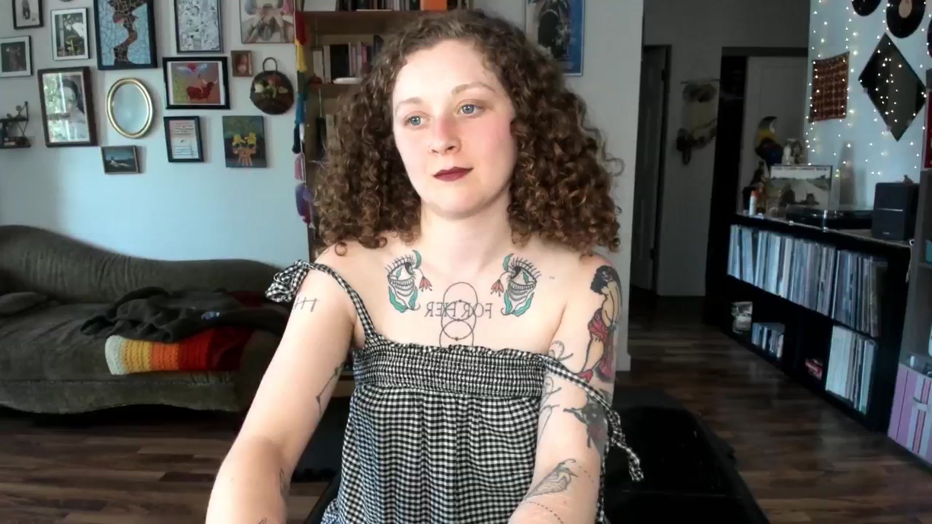Gallery image thumbnail from PeachyQueen_'s myfreecams stream on, 06/05/2025, 20:06 image 3 of 20