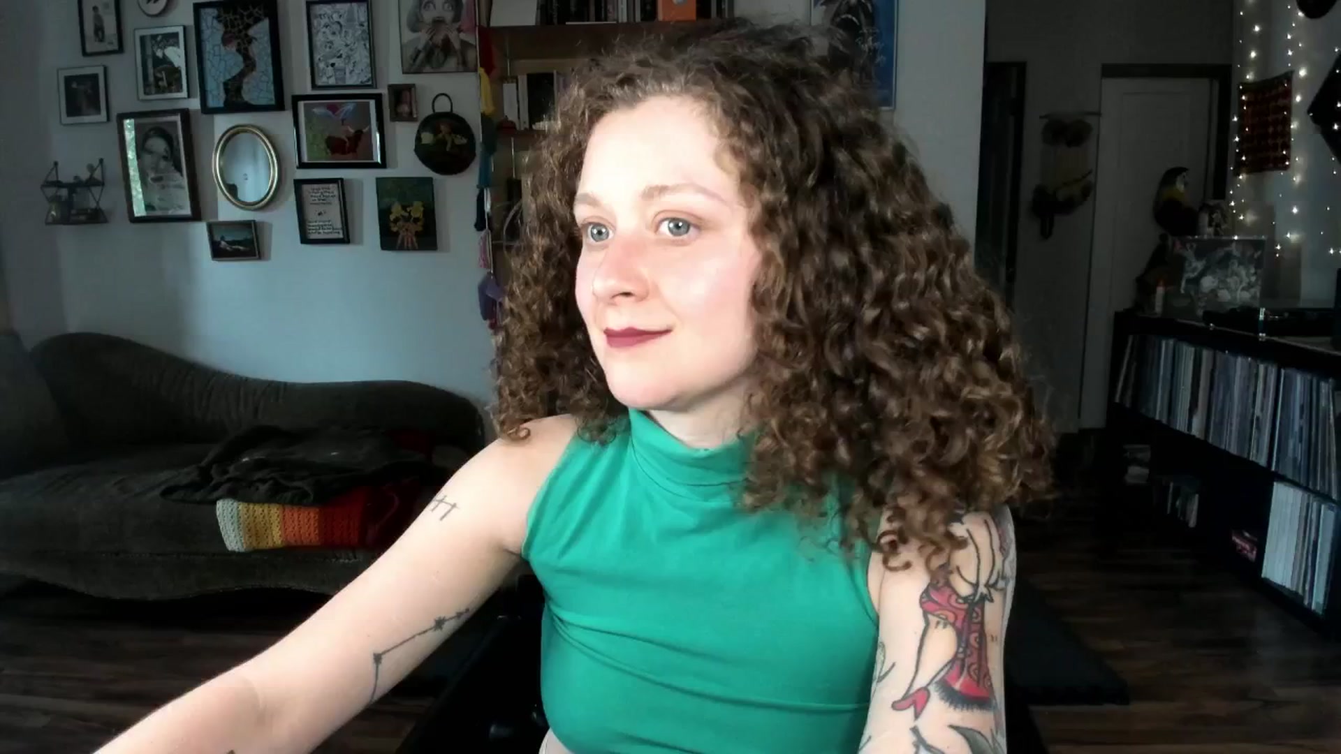 Gallery image thumbnail from PeachyQueen_'s myfreecams stream on, 06/06/2025, 21:51 image 19 of 20