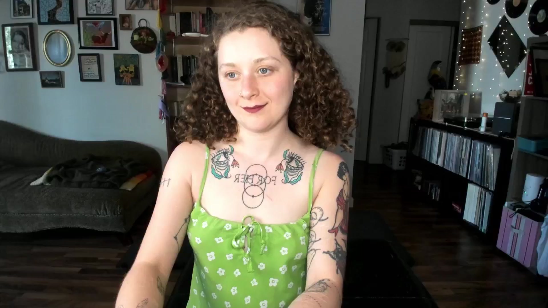 Gallery image thumbnail from PeachyQueen_'s myfreecams stream on, 06/09/2025, 21:58 image 2 of 20