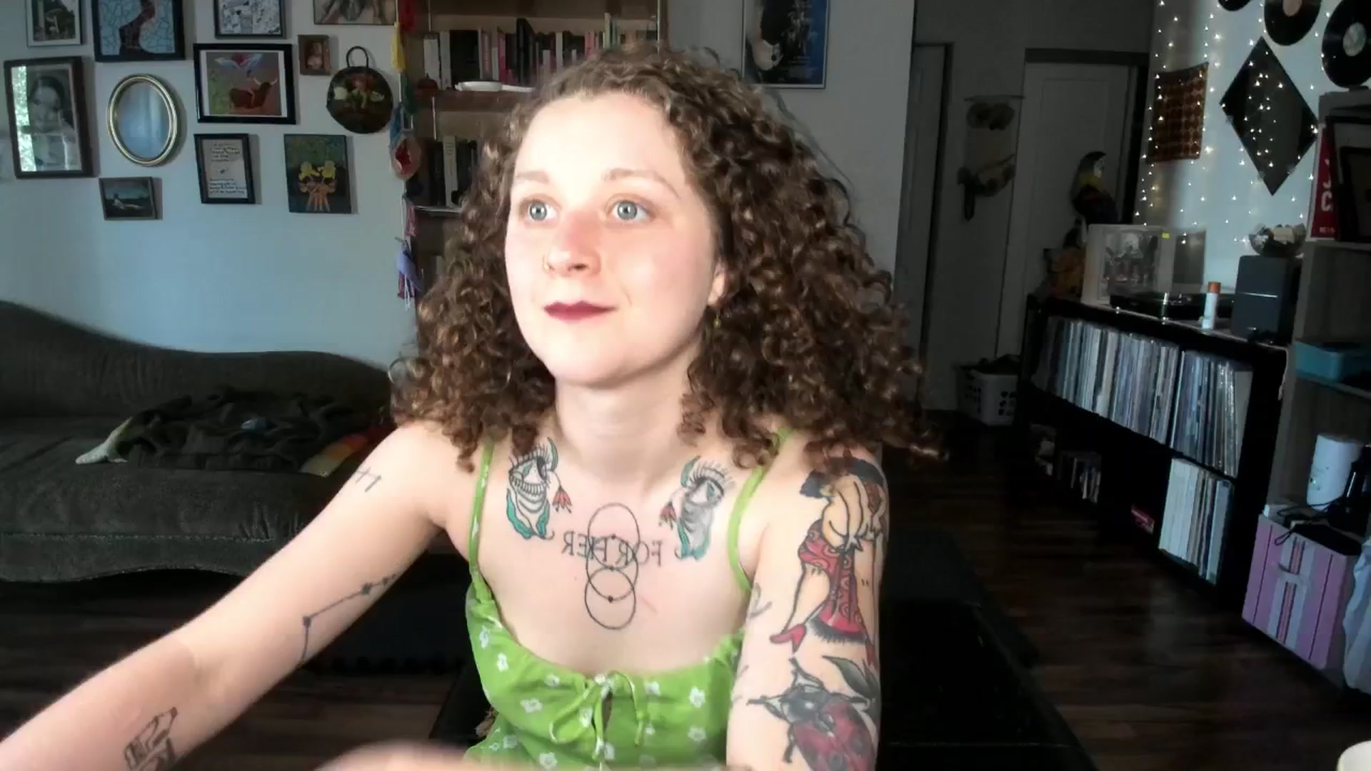 Gallery image thumbnail from PeachyQueen_'s myfreecams stream on, 06/09/2025, 21:58 image 20 of 20