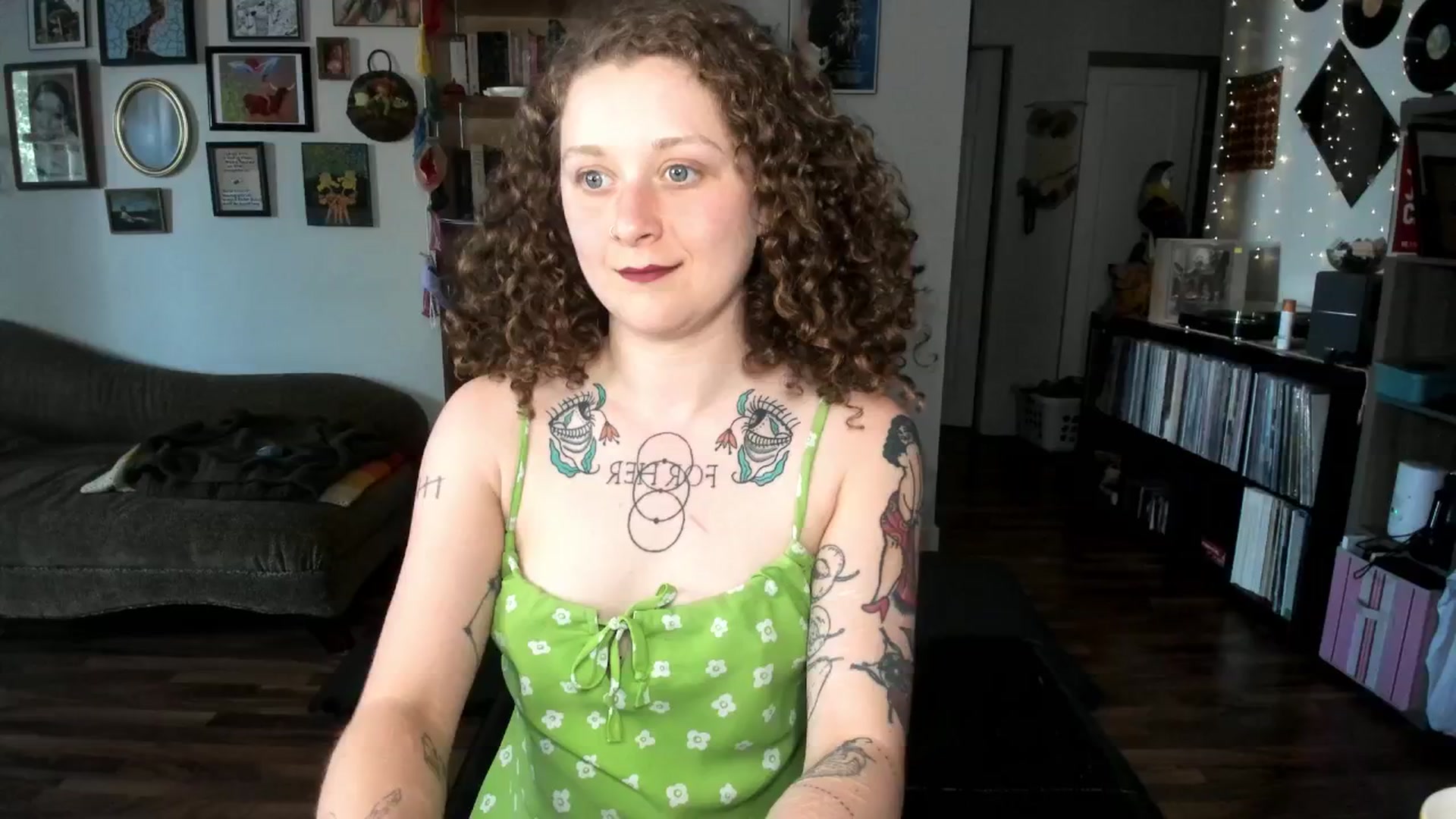 Gallery image thumbnail from PeachyQueen_'s myfreecams stream on, 06/09/2025, 21:58 image 7 of 20