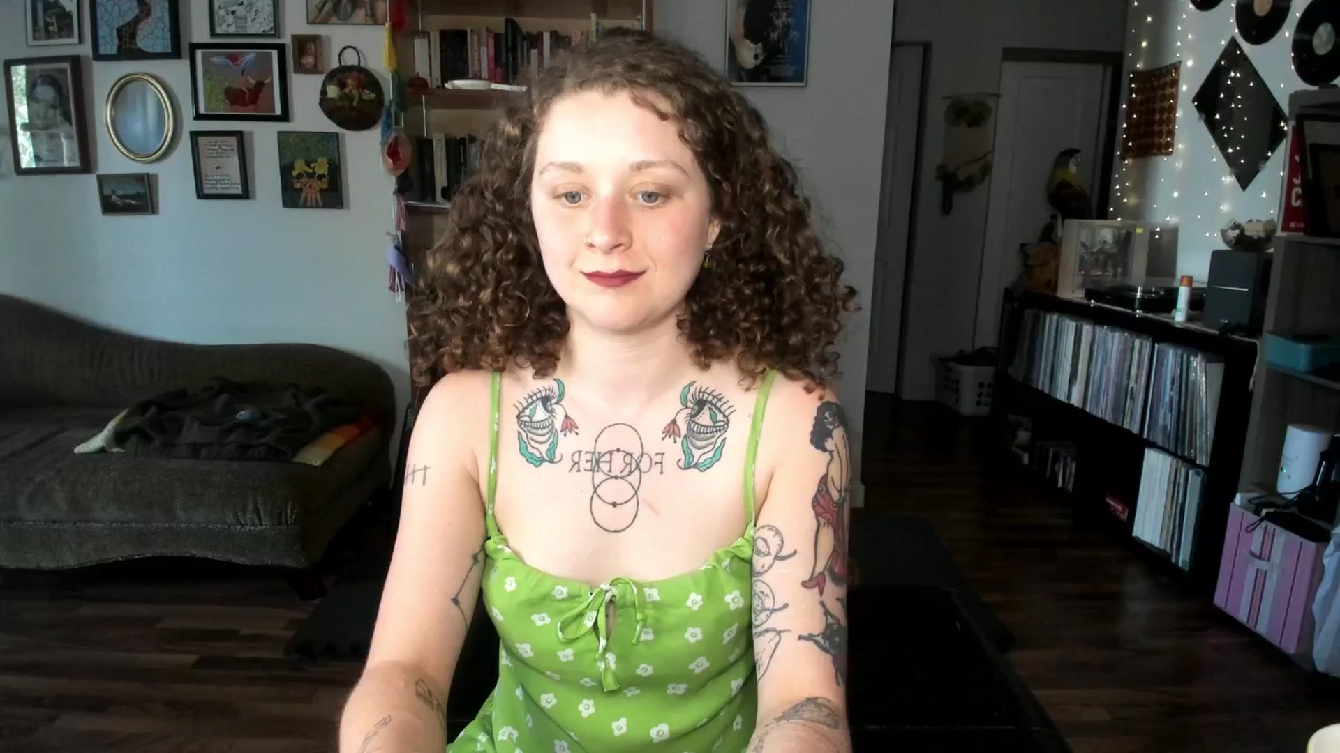 Gallery image thumbnail from PeachyQueen_'s myfreecams stream on, 06/09/2025, 21:58 image 17 of 20
