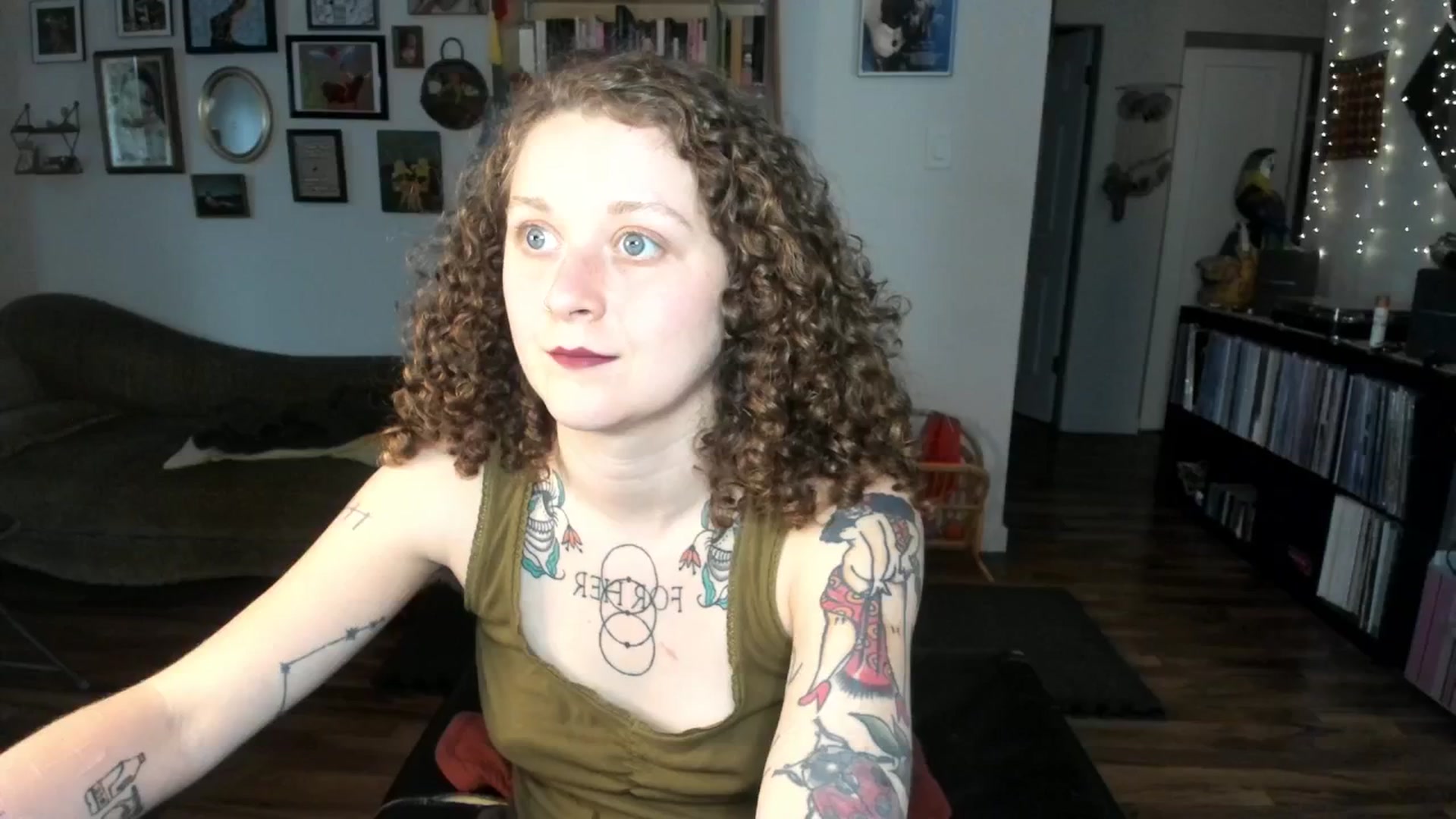 Gallery image thumbnail from PeachyQueen_'s myfreecams stream on, 06/12/2025, 21:30 image 1 of 20
