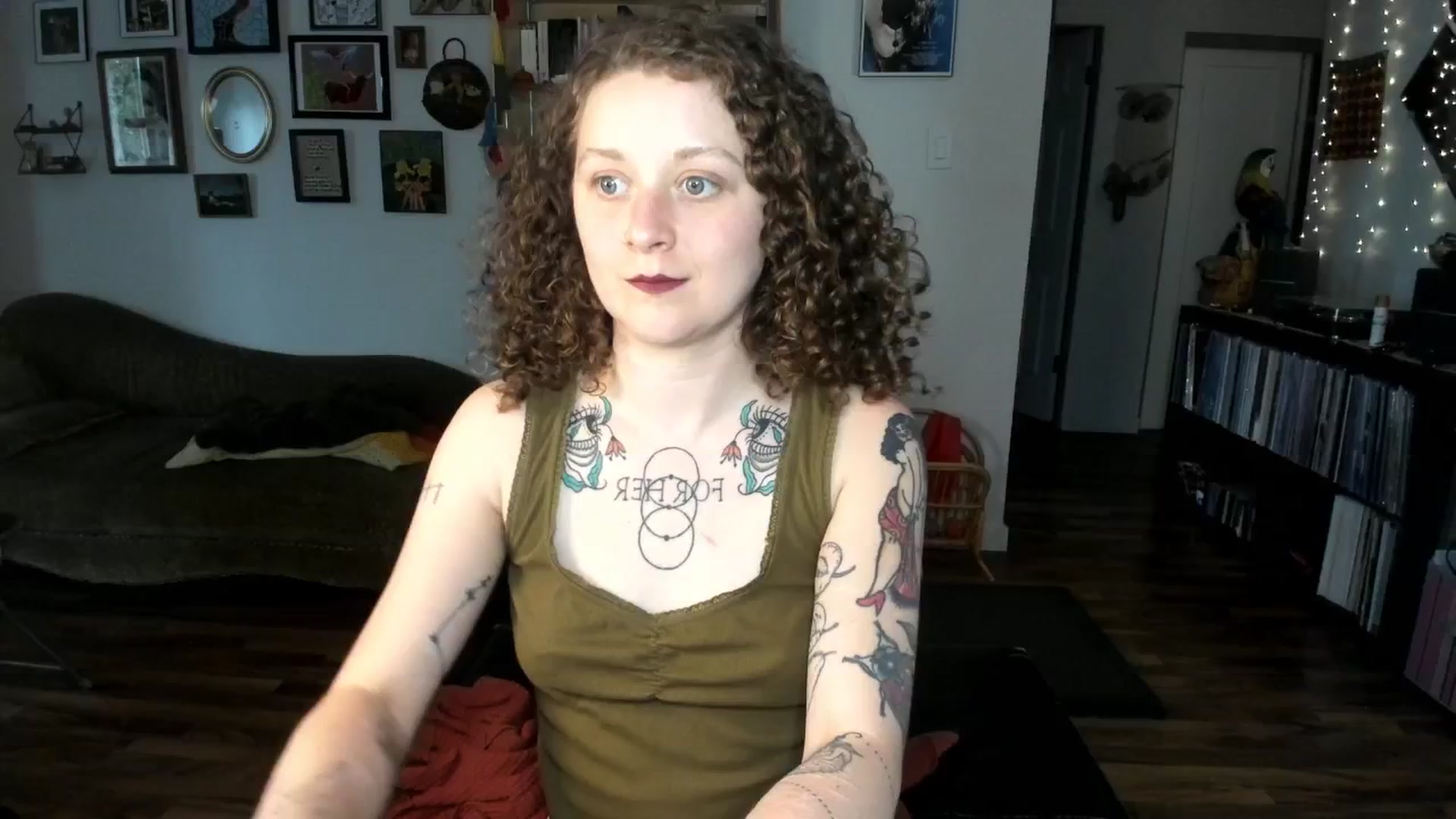 Gallery image thumbnail from PeachyQueen_'s myfreecams stream on, 06/12/2025, 21:30 image 13 of 20
