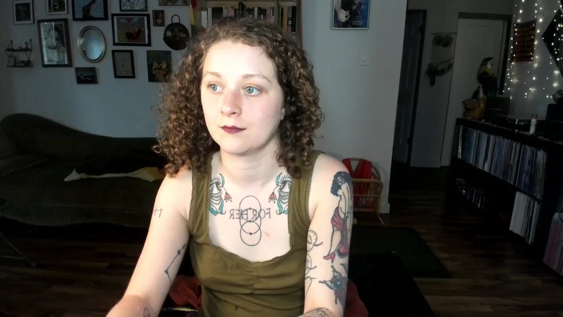 Gallery image thumbnail from PeachyQueen_'s myfreecams stream on, 06/12/2025, 21:30 image 3 of 20