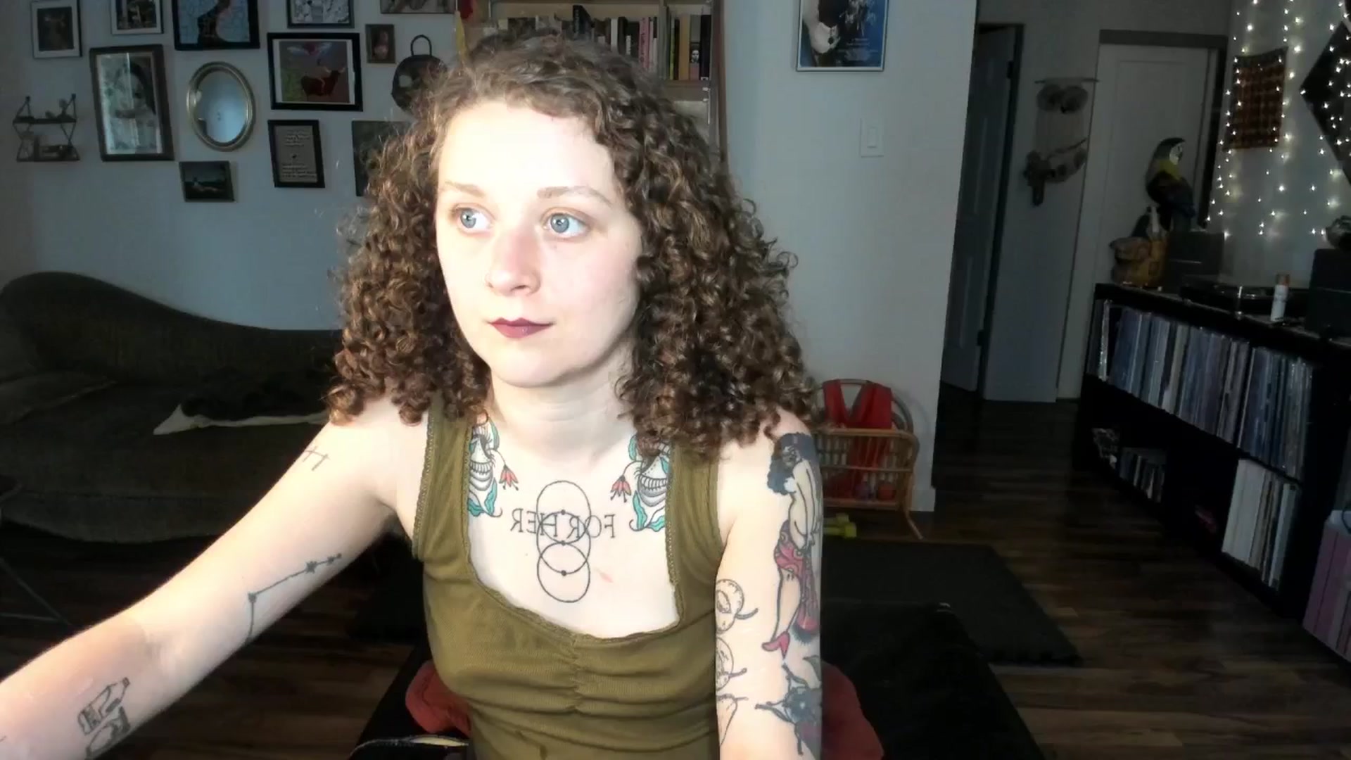 Gallery image thumbnail from PeachyQueen_'s myfreecams stream on, 06/12/2025, 21:30 image 2 of 20