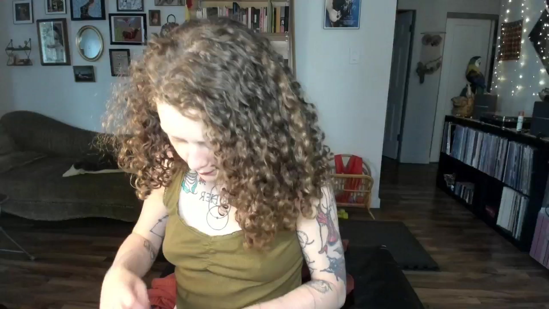 Gallery image thumbnail from PeachyQueen_'s myfreecams stream on, 06/12/2025, 21:30 image 5 of 20