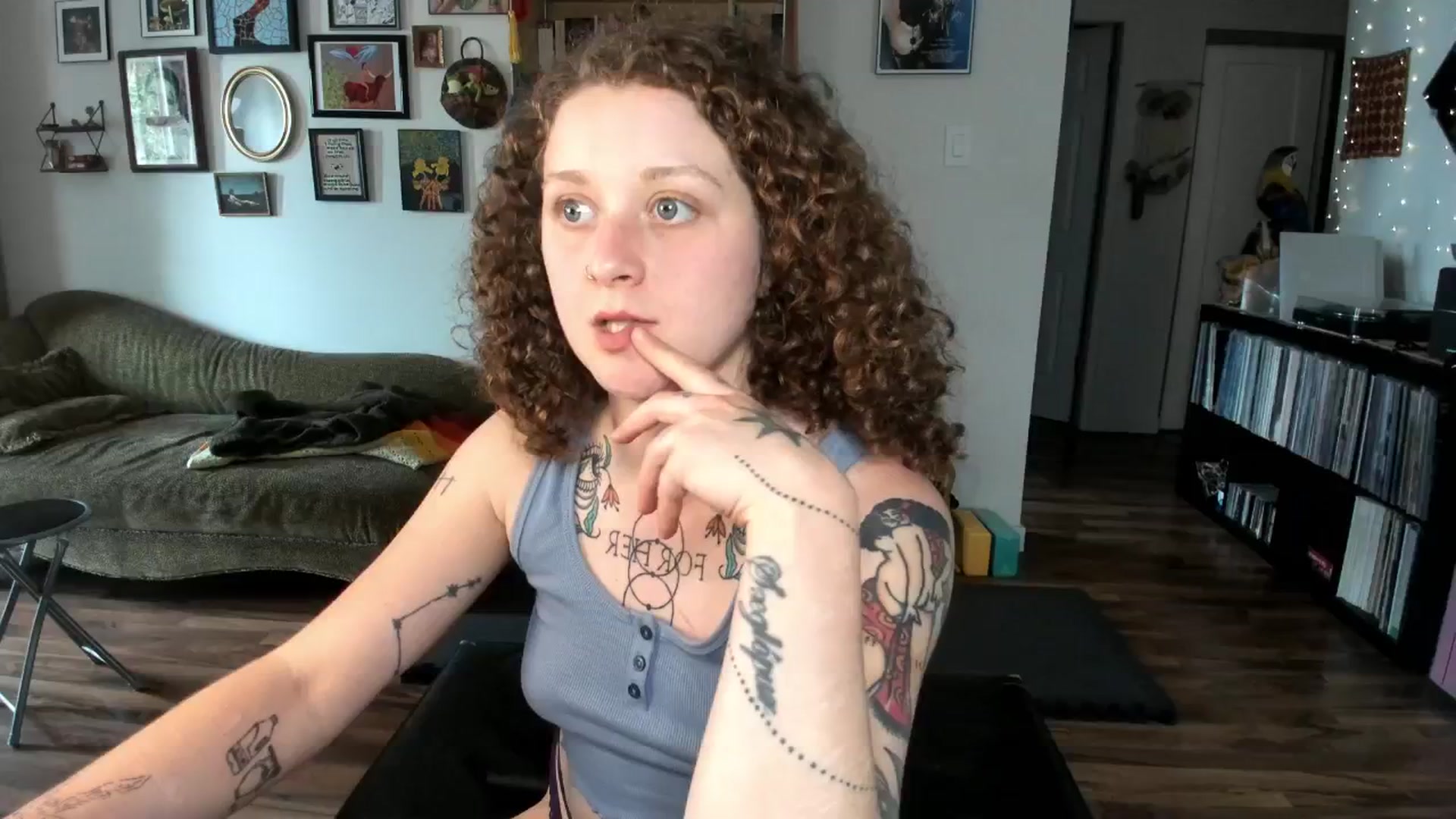 Gallery image thumbnail from PeachyQueen_'s myfreecams stream on, 06/13/2025, 21:10 image 19 of 20