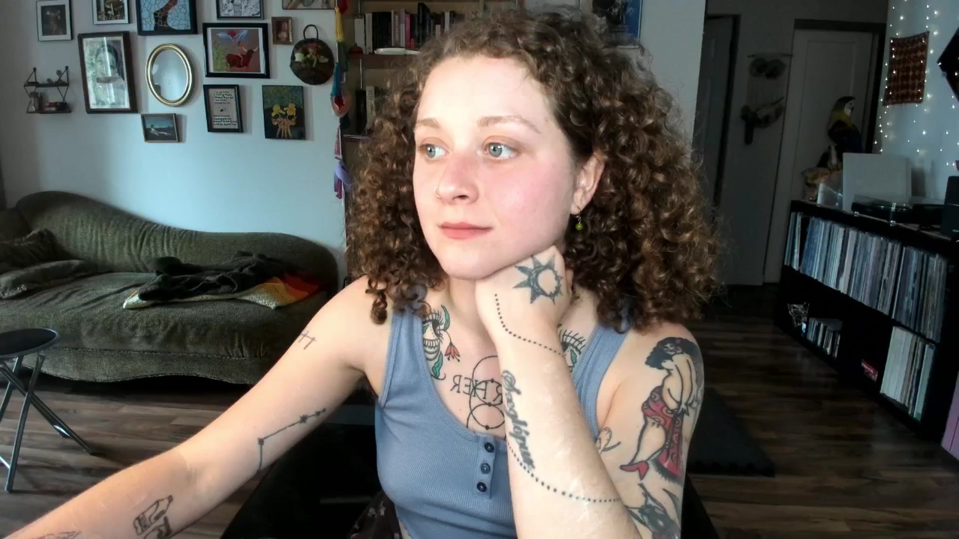 Gallery image thumbnail from PeachyQueen_'s myfreecams stream on, 06/13/2025, 21:10 image 6 of 20
