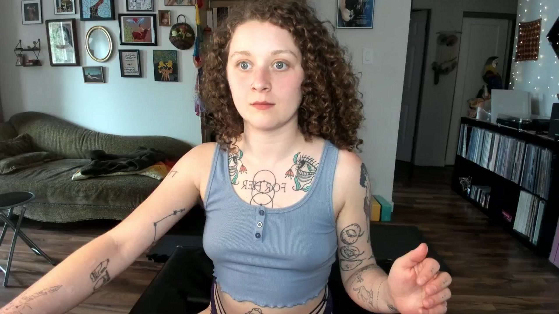 Gallery image thumbnail from PeachyQueen_'s myfreecams stream on, 06/13/2025, 21:10 image 16 of 20