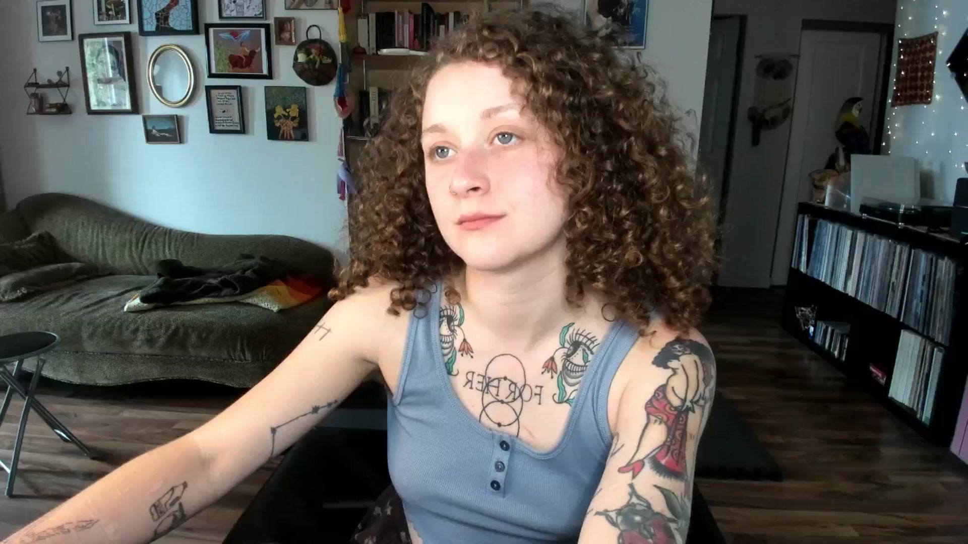 Gallery image thumbnail from PeachyQueen_'s myfreecams stream on, 06/13/2025, 21:10 image 2 of 20