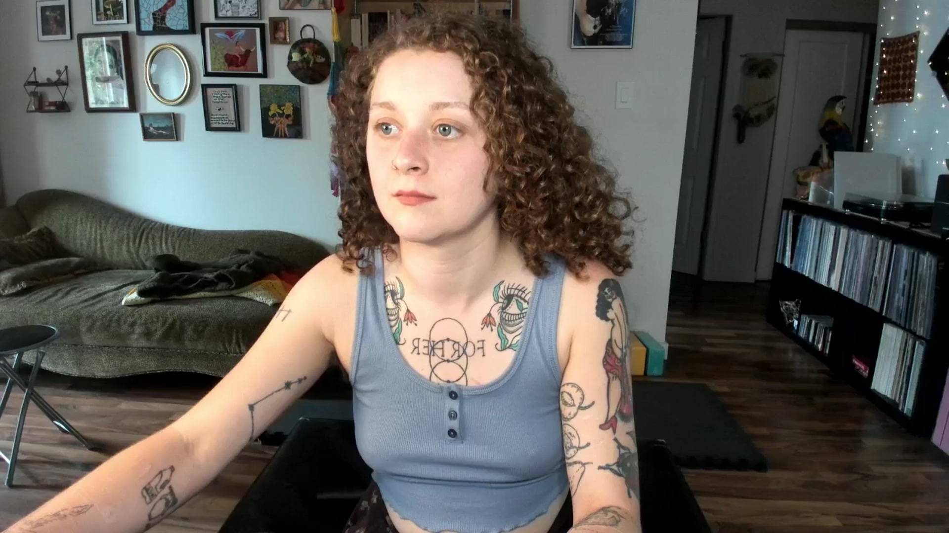 Gallery image thumbnail from PeachyQueen_'s myfreecams stream on, 06/13/2025, 21:10 image 4 of 20