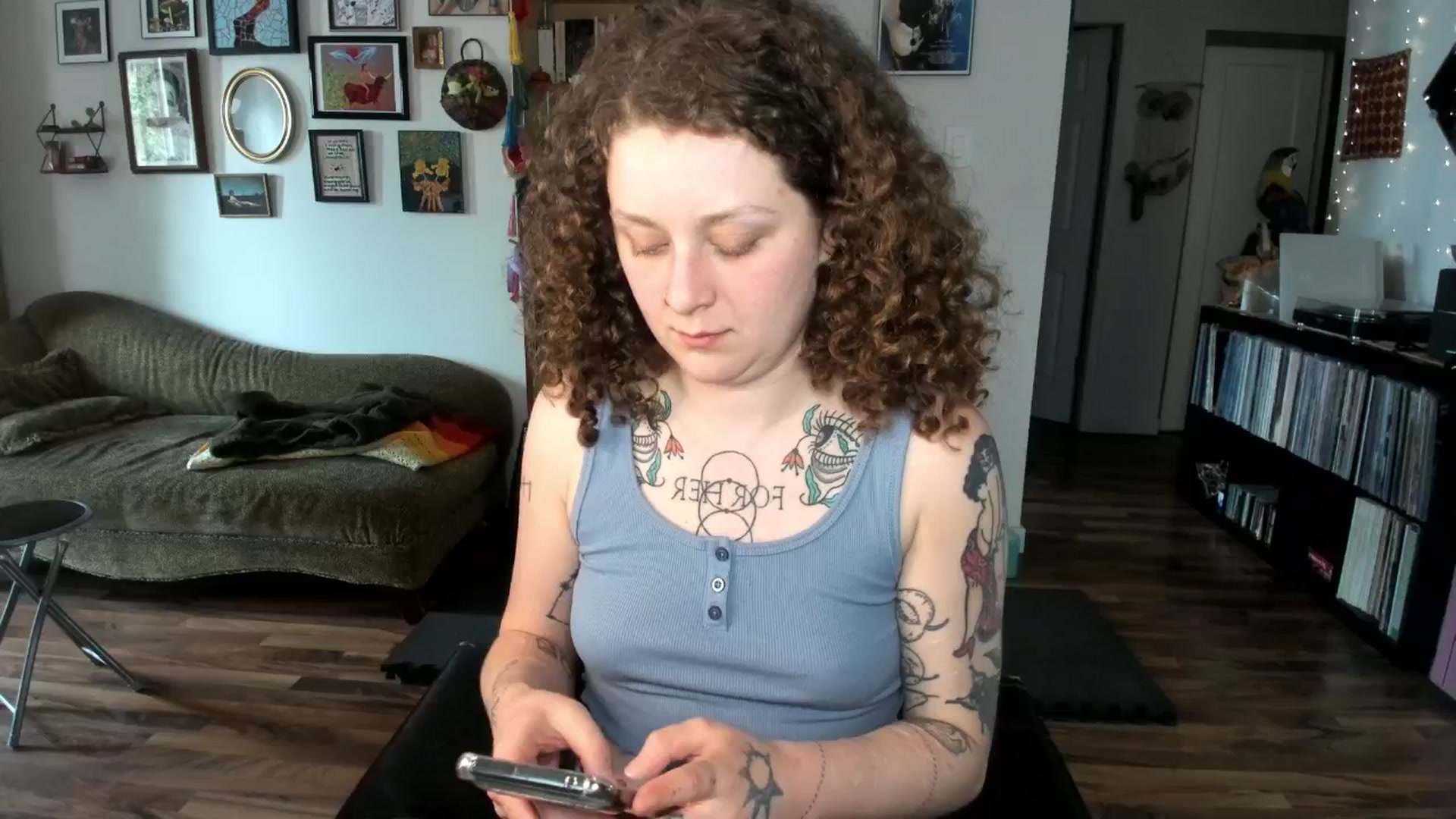 Gallery image thumbnail from PeachyQueen_'s myfreecams stream on, 06/13/2025, 21:10 image 13 of 20