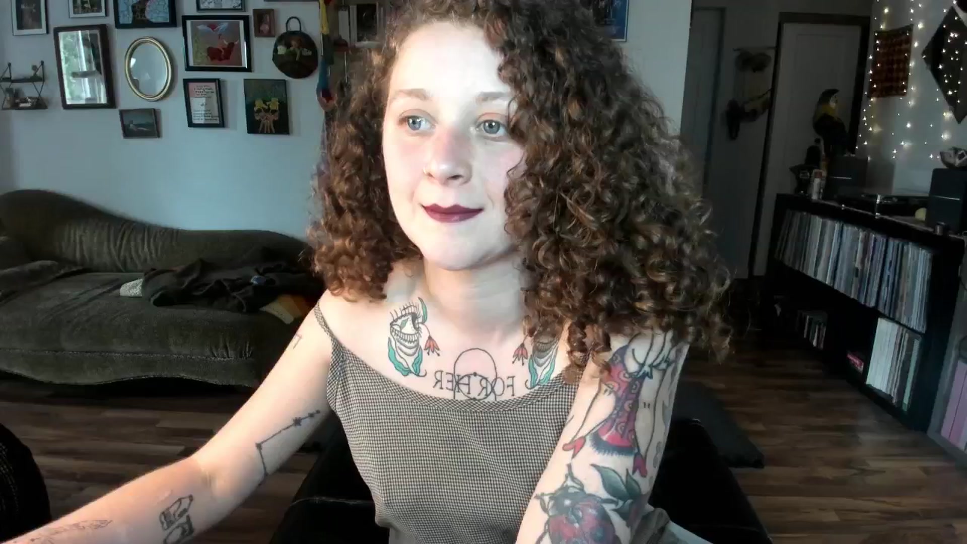 Gallery image thumbnail from PeachyQueen_'s myfreecams stream on, 06/20/2025, 20:44 image 20 of 20