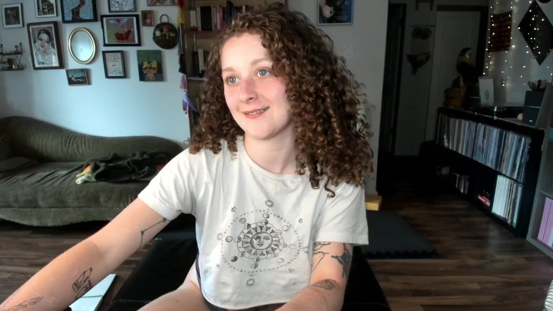 Gallery image thumbnail from PeachyQueen_'s myfreecams stream on, 07/03/2025, 19:53 image 7 of 20