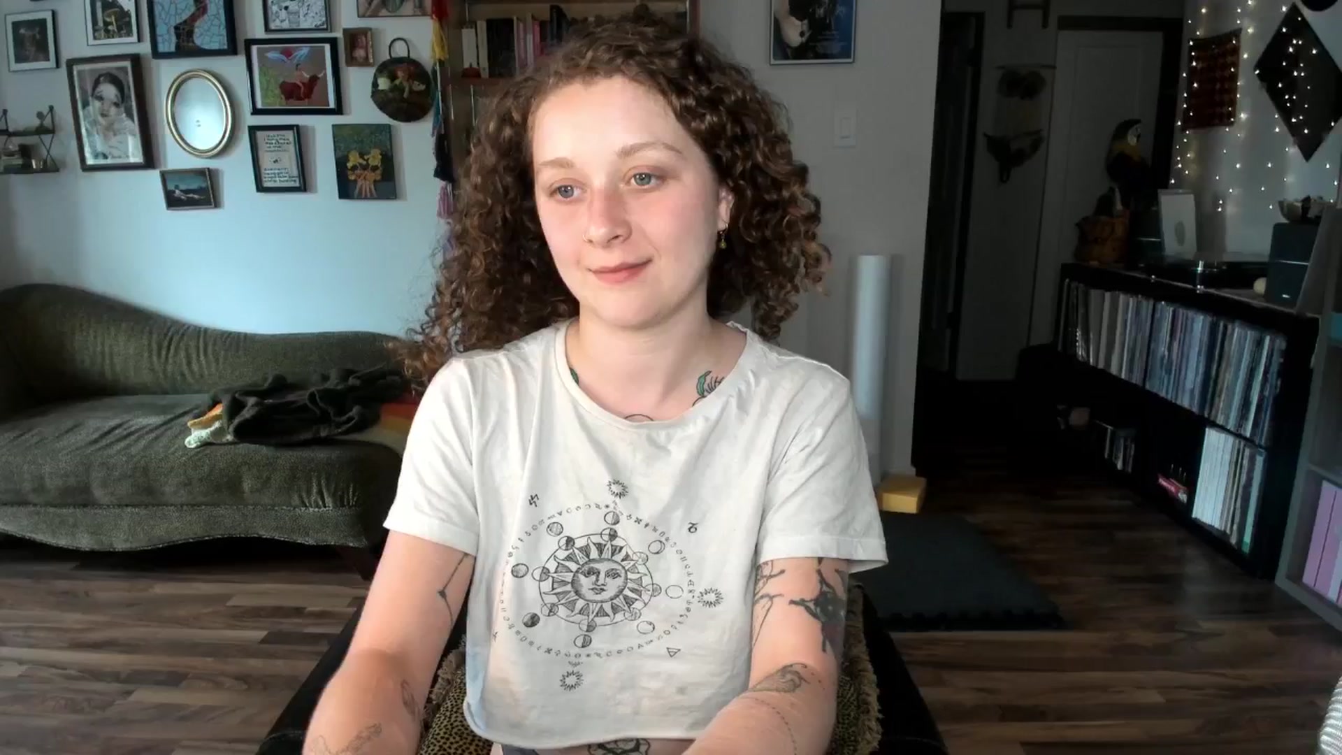 Gallery image thumbnail from PeachyQueen_'s myfreecams stream on, 07/03/2025, 20:24 image 10 of 20