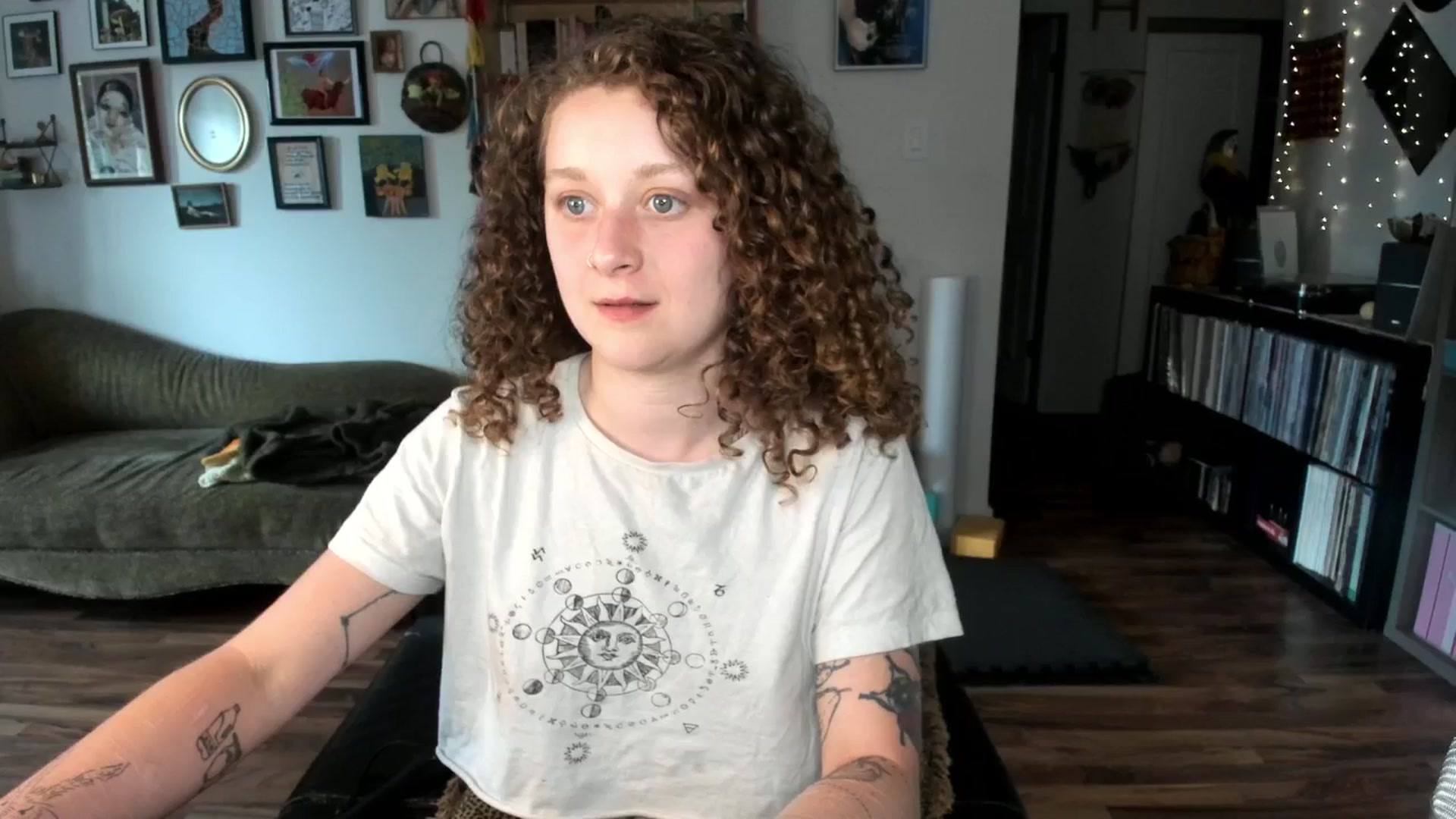 Gallery image thumbnail from PeachyQueen_'s myfreecams stream on, 07/03/2025, 20:24 image 12 of 20