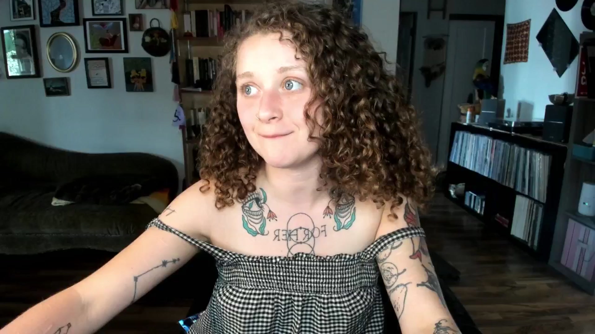 Gallery image thumbnail from PeachyQueen_'s myfreecams stream on, 07/07/2025, 23:09 image 11 of 20