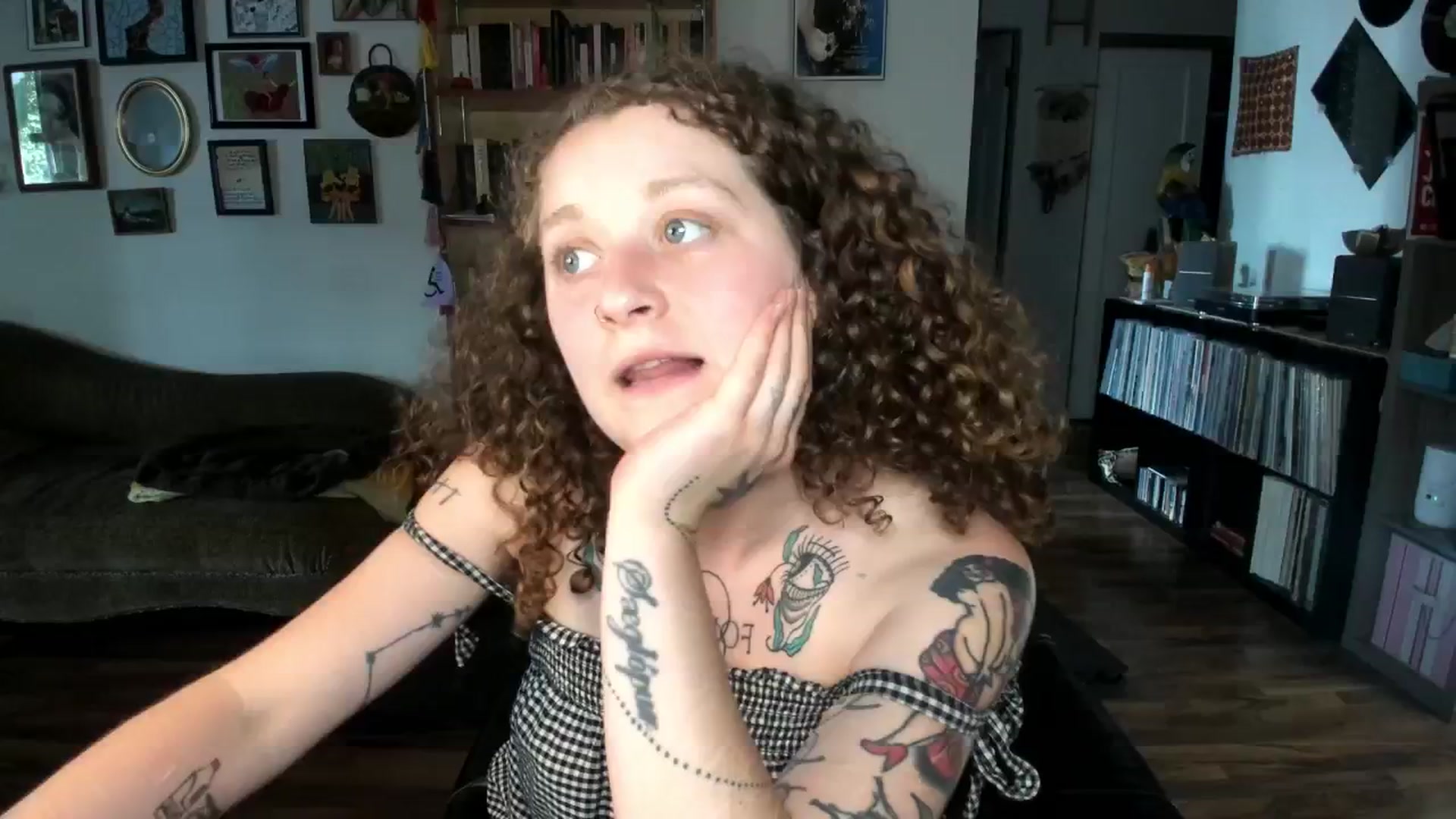 Gallery image thumbnail from PeachyQueen_'s myfreecams stream on, 07/07/2025, 23:09 image 9 of 20