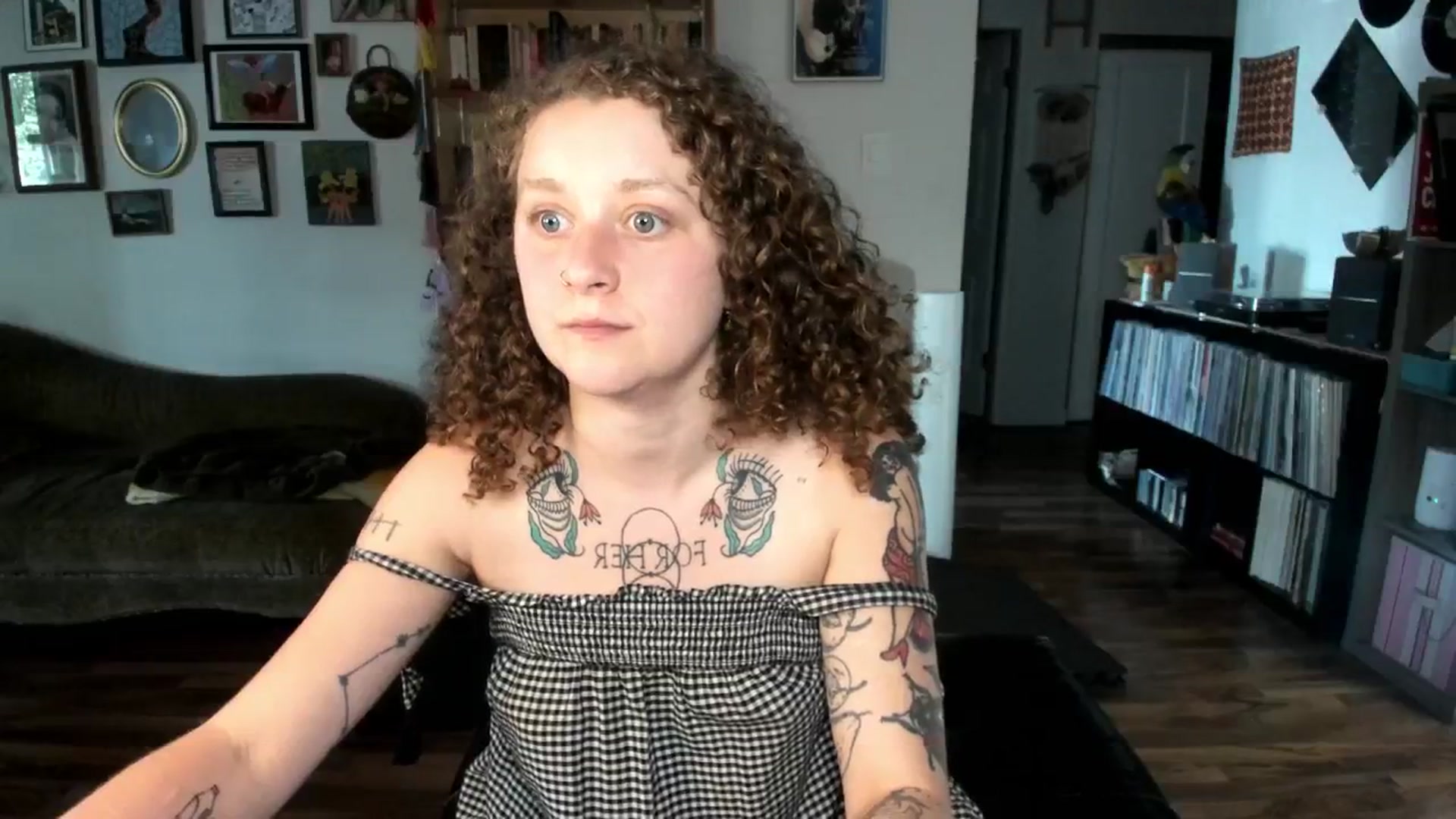 Gallery image thumbnail from PeachyQueen_'s myfreecams stream on, 07/07/2025, 23:09 image 18 of 20