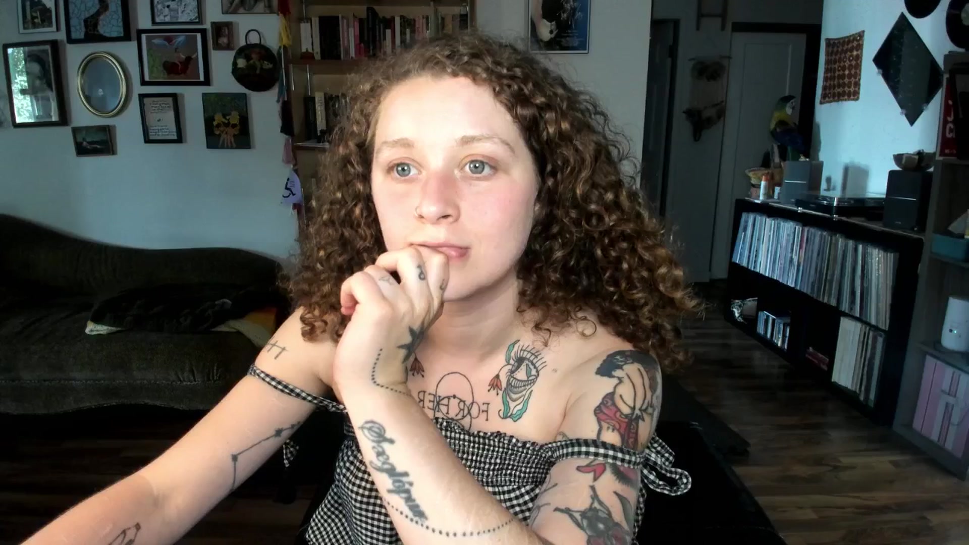Gallery image thumbnail from PeachyQueen_'s myfreecams stream on, 07/07/2025, 23:09 image 12 of 20