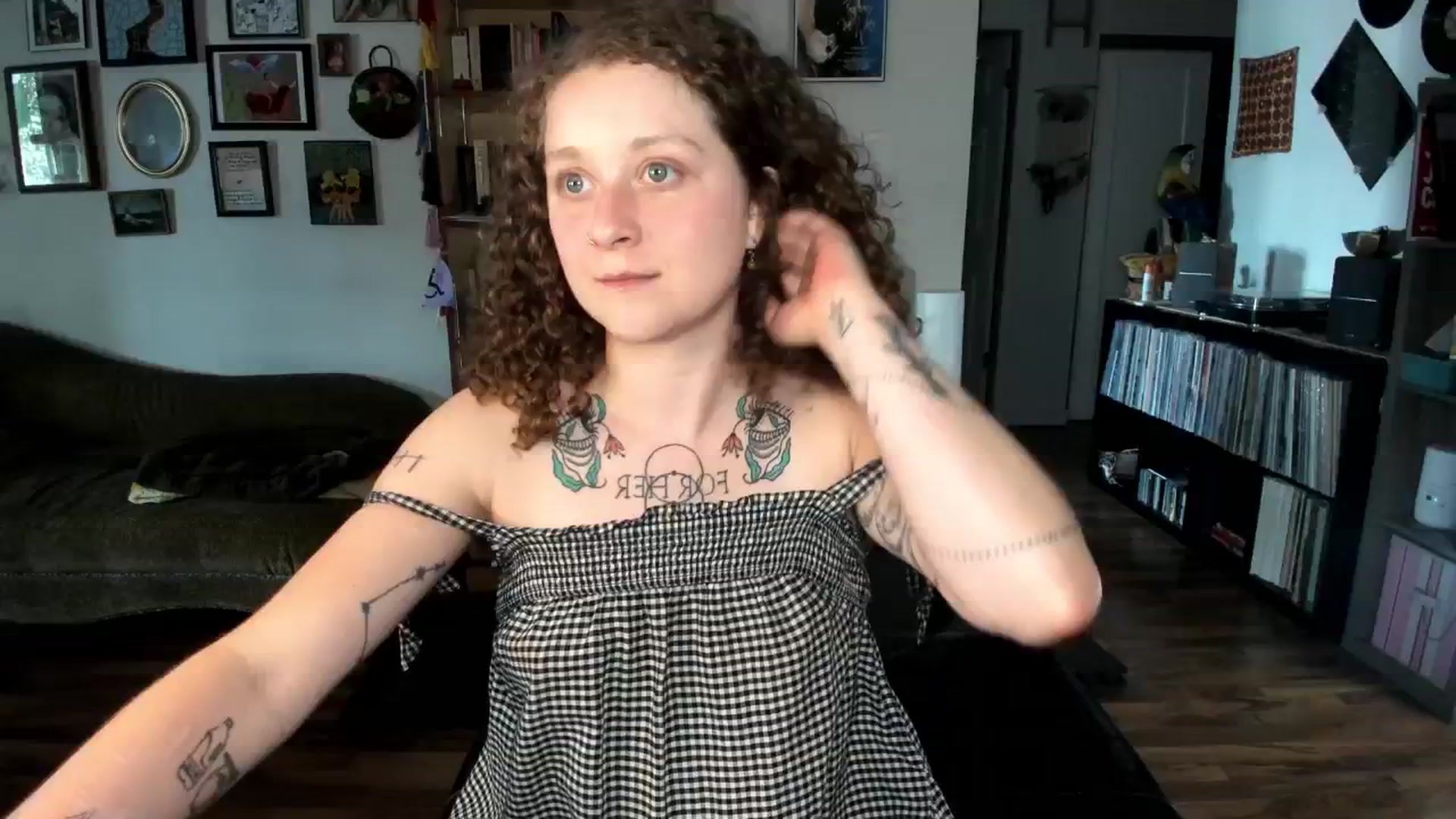 Gallery image thumbnail from PeachyQueen_'s myfreecams stream on, 07/07/2025, 23:09 image 13 of 20