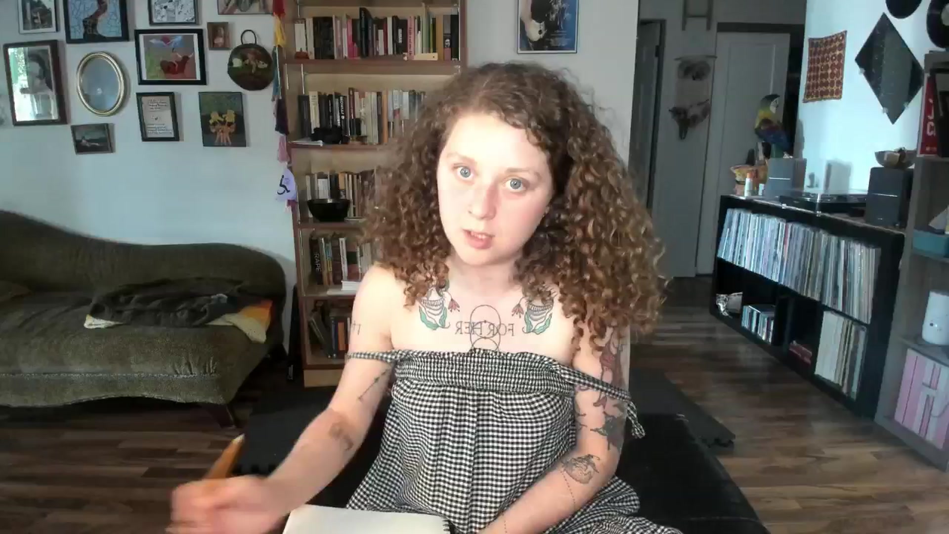 Gallery image thumbnail from PeachyQueen_'s myfreecams stream on, 07/07/2025, 23:09 image 4 of 20