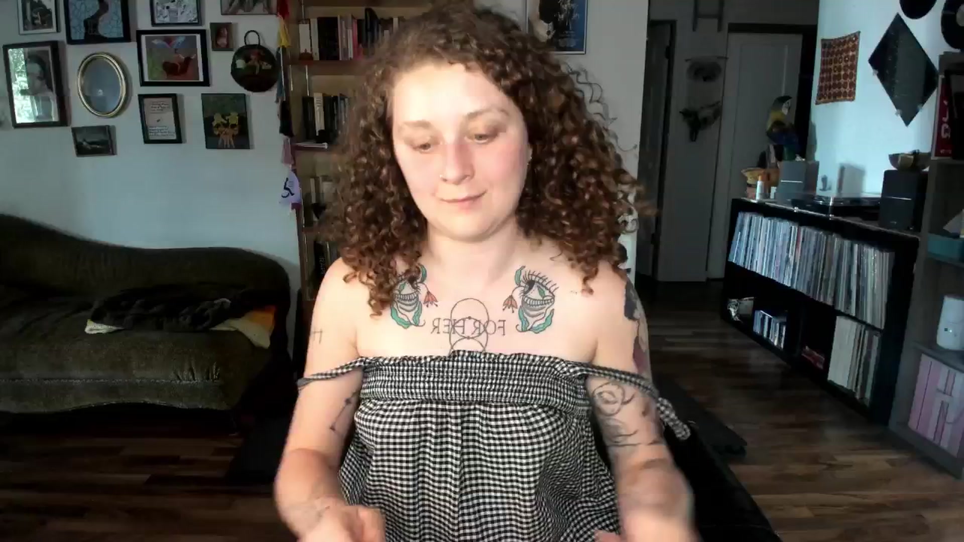 Gallery image thumbnail from PeachyQueen_'s myfreecams stream on, 07/07/2025, 23:09 image 14 of 20