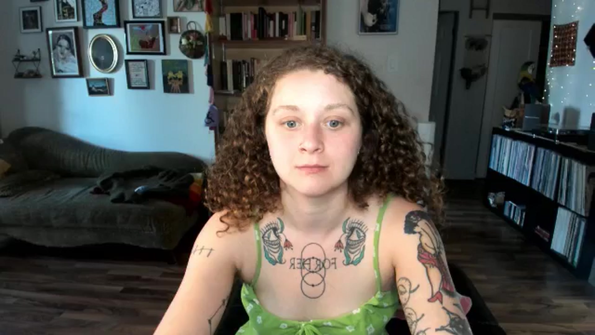 Gallery image thumbnail from PeachyQueen_'s myfreecams stream on, 07/09/2025, 21:17 image 15 of 20