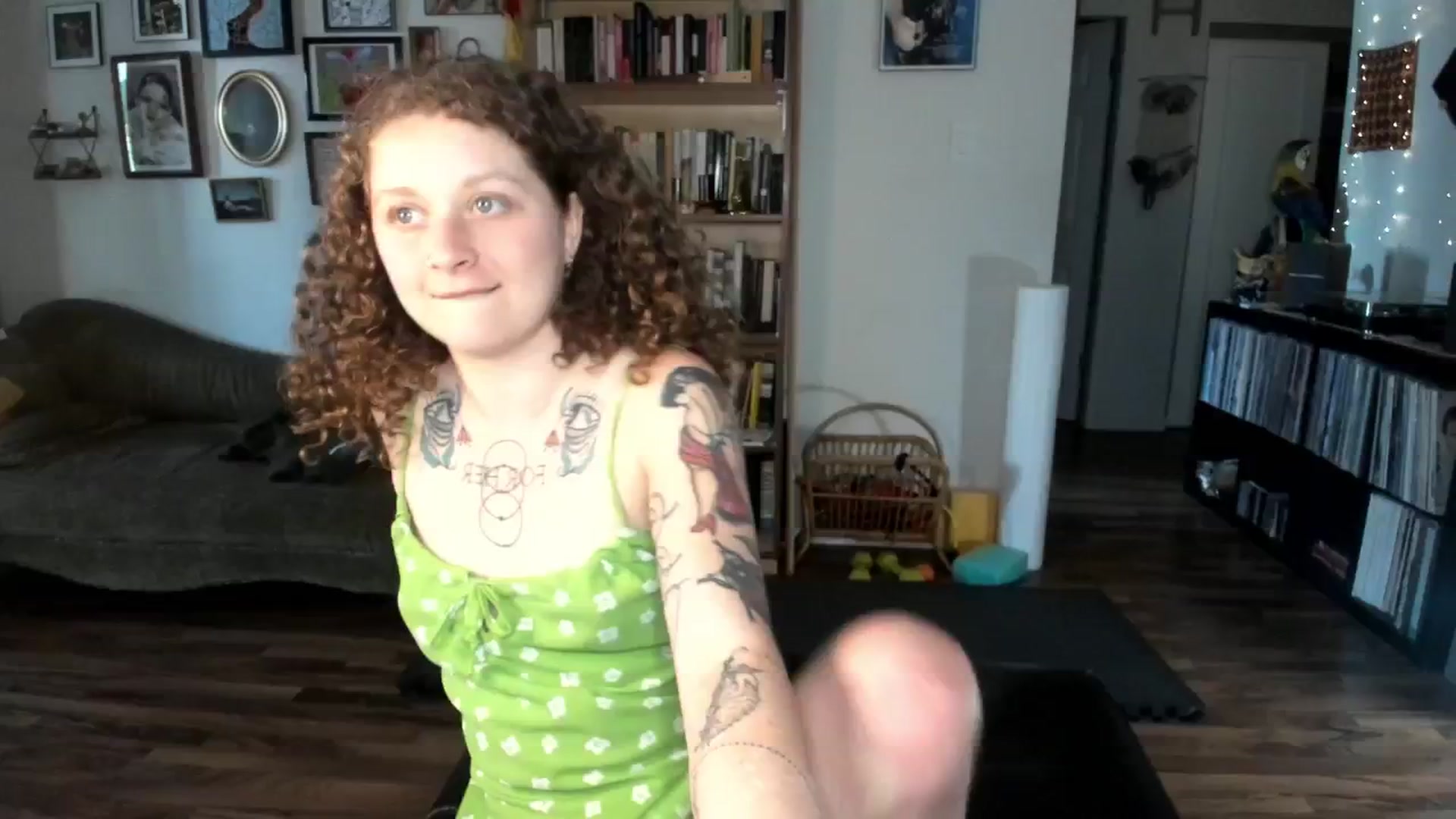 Gallery image thumbnail from PeachyQueen_'s myfreecams stream on, 07/09/2025, 21:17 image 5 of 20