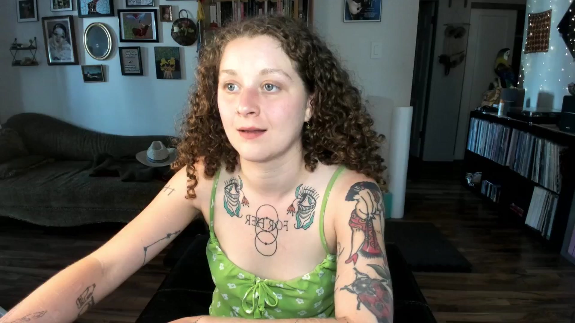 Gallery image thumbnail from PeachyQueen_'s myfreecams stream on, 07/11/2025, 22:37 image 16 of 20