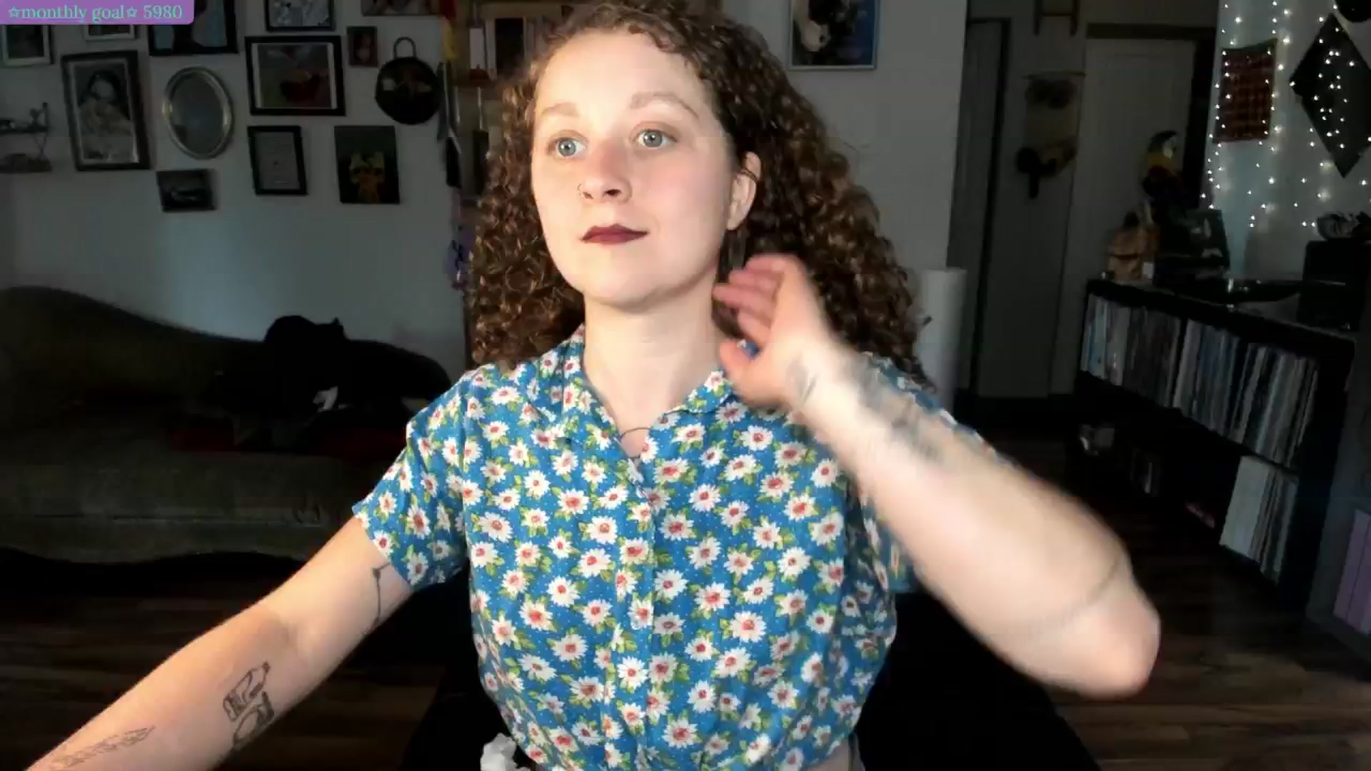 Gallery image thumbnail from PeachyQueen_'s myfreecams stream on, 07/14/2025, 20:18 image 6 of 20