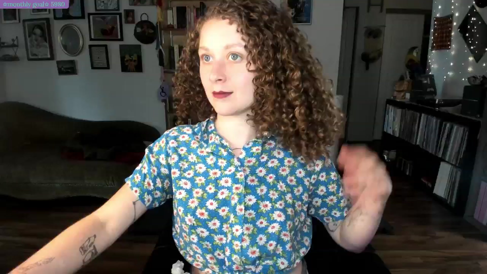 Gallery image thumbnail from PeachyQueen_'s myfreecams stream on, 07/14/2025, 20:18 image 4 of 20