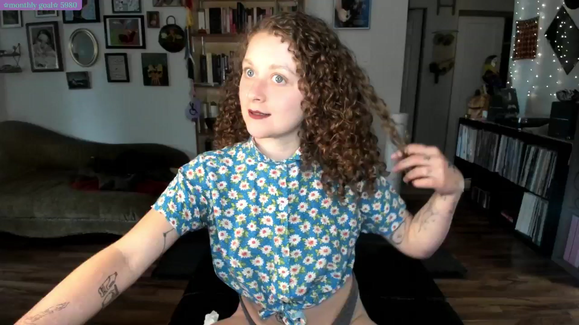 Gallery image thumbnail from PeachyQueen_'s myfreecams stream on, 07/14/2025, 20:18 image 1 of 20