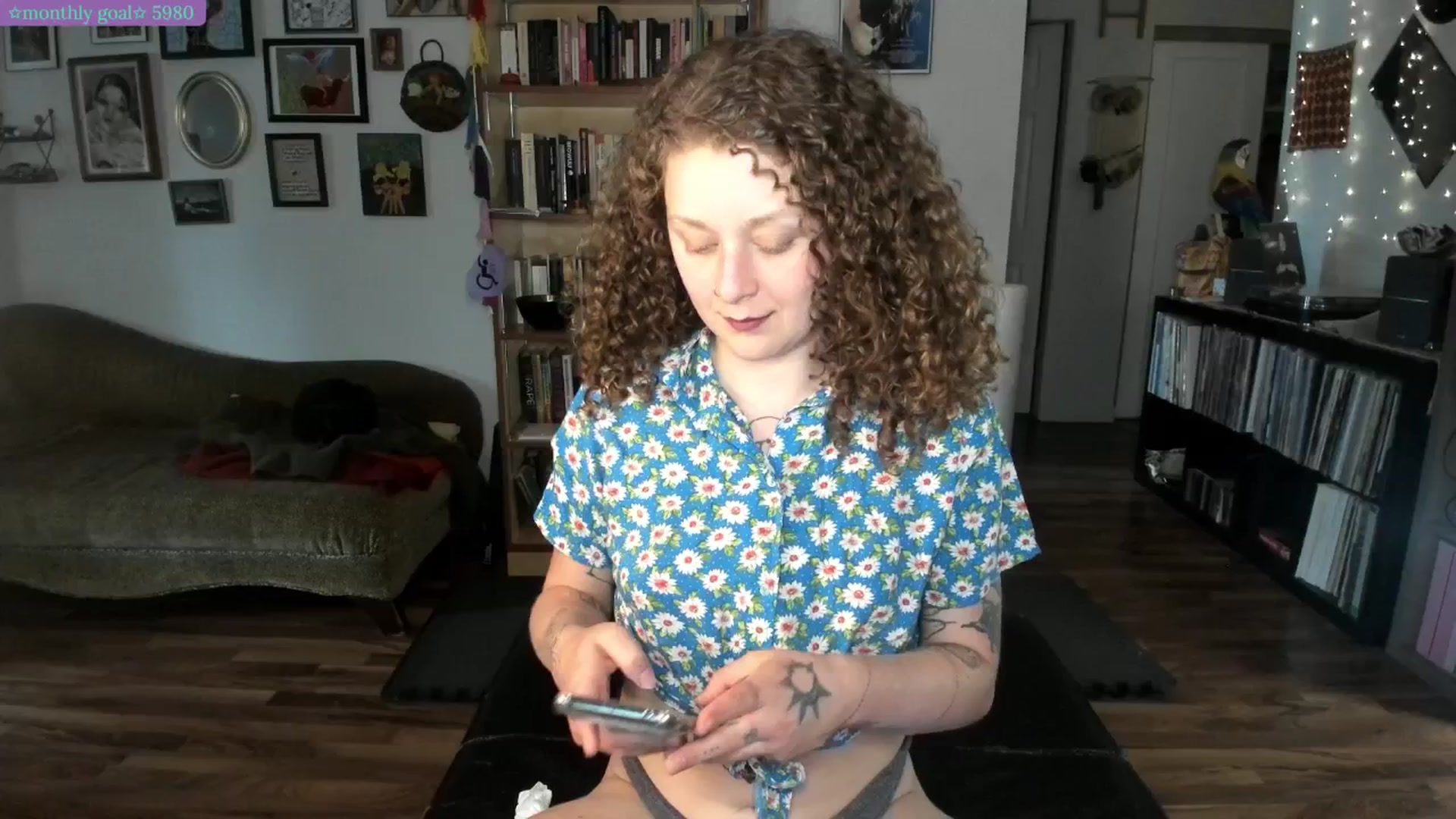 Gallery image thumbnail from PeachyQueen_'s myfreecams stream on, 07/14/2025, 20:18 image 3 of 20